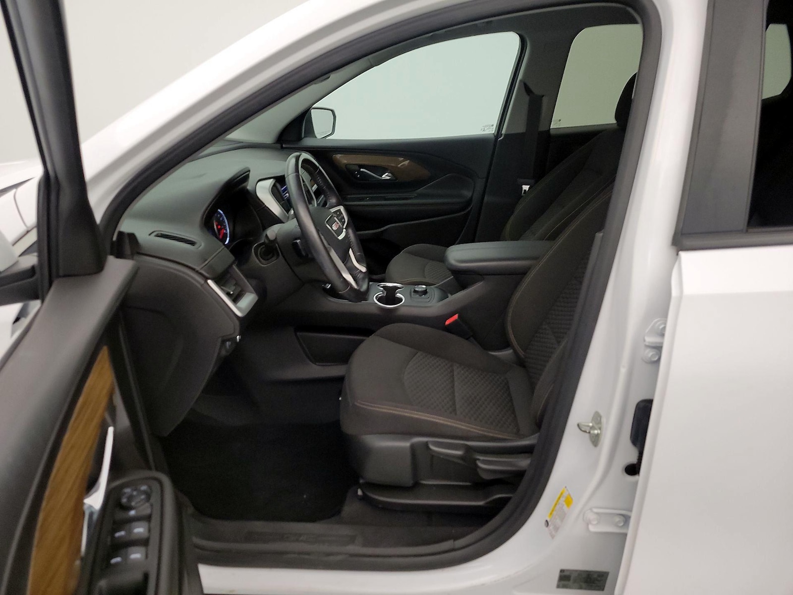 2021 GMC Terrain SLE - Photo 12