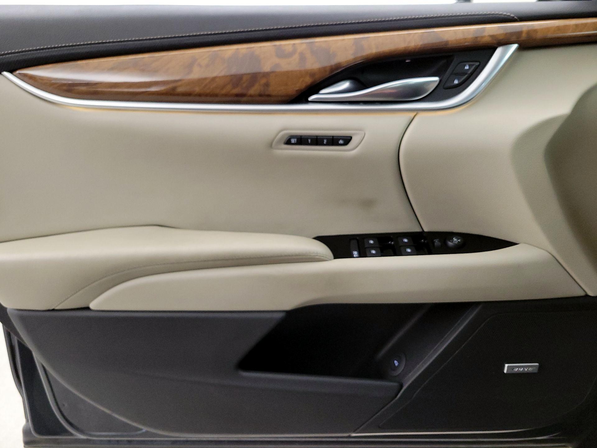 Thumbnail: 2018 Cadillac XTS - 12