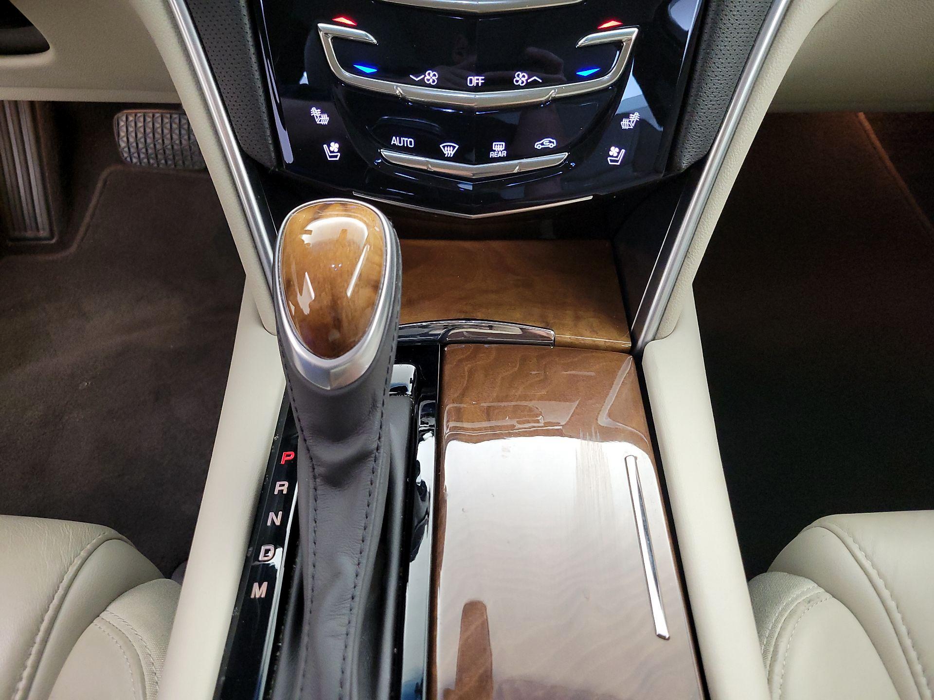 Thumbnail: 2018 Cadillac XTS - 18