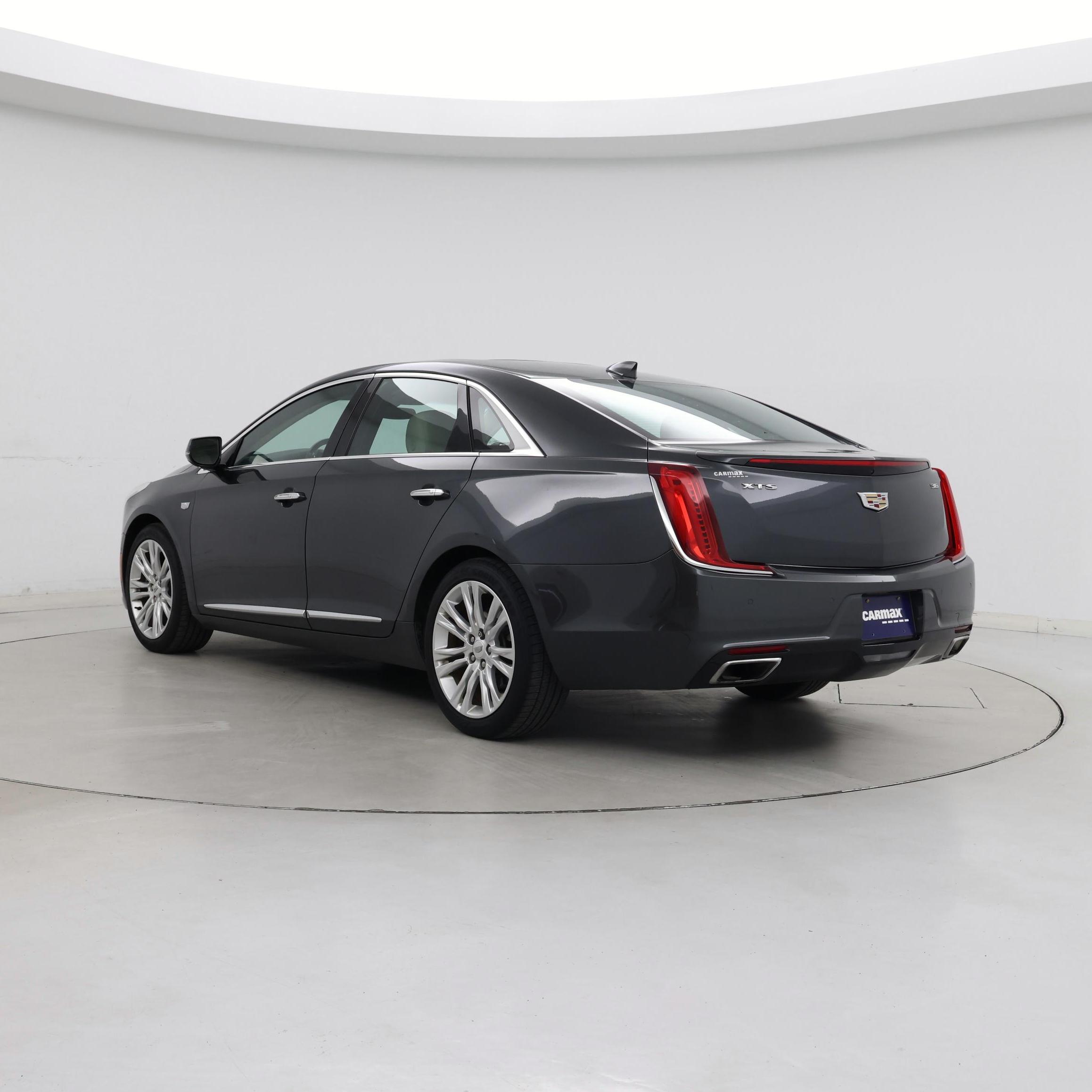 Thumbnail: 2018 Cadillac XTS - 2