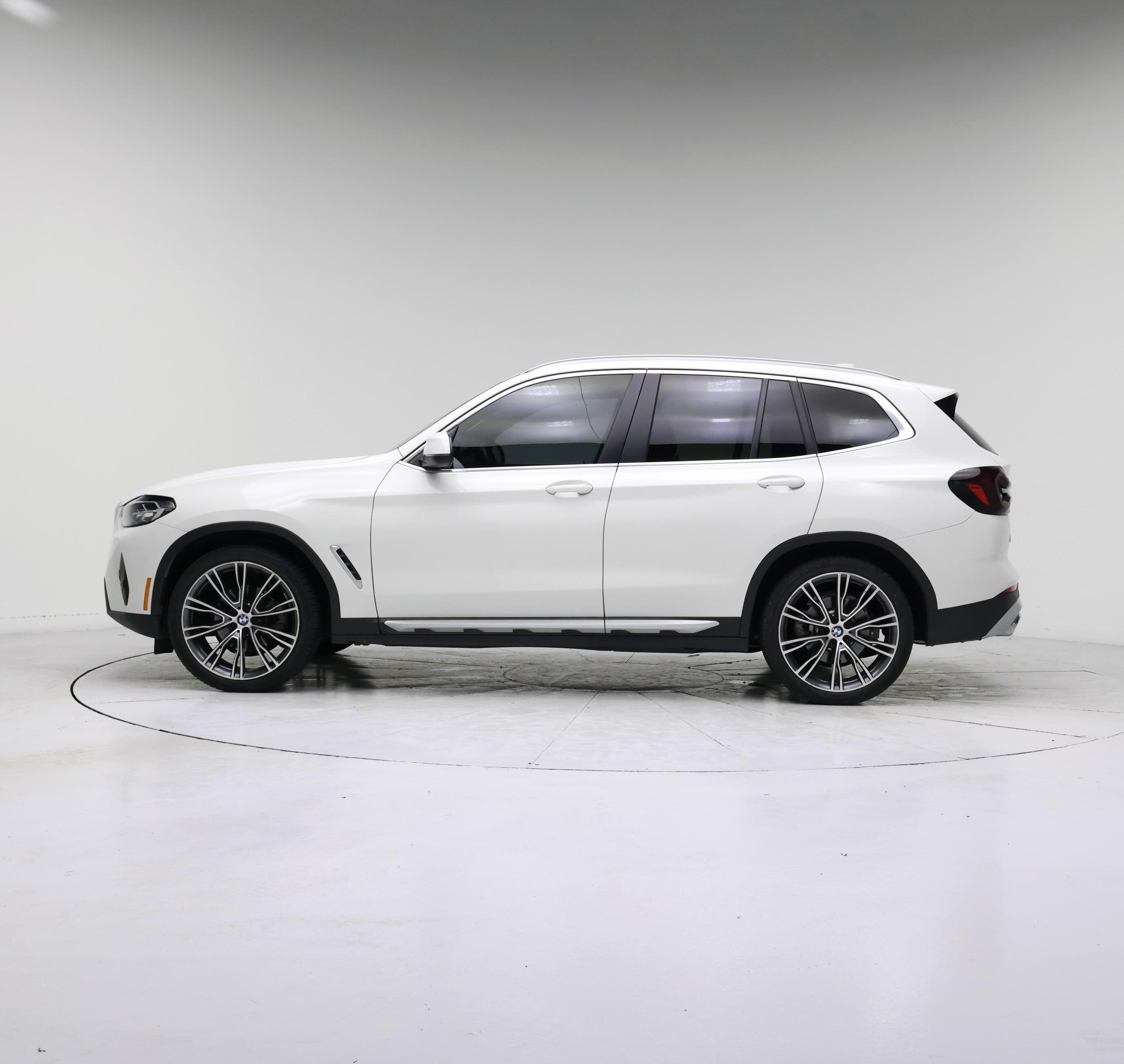 Thumbnail: 2023 BMW X3 - 3