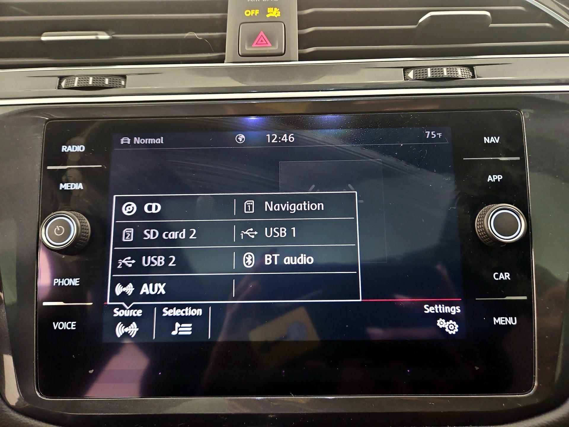 Thumbnail: 2020 Volkswagen Tiguan - 16