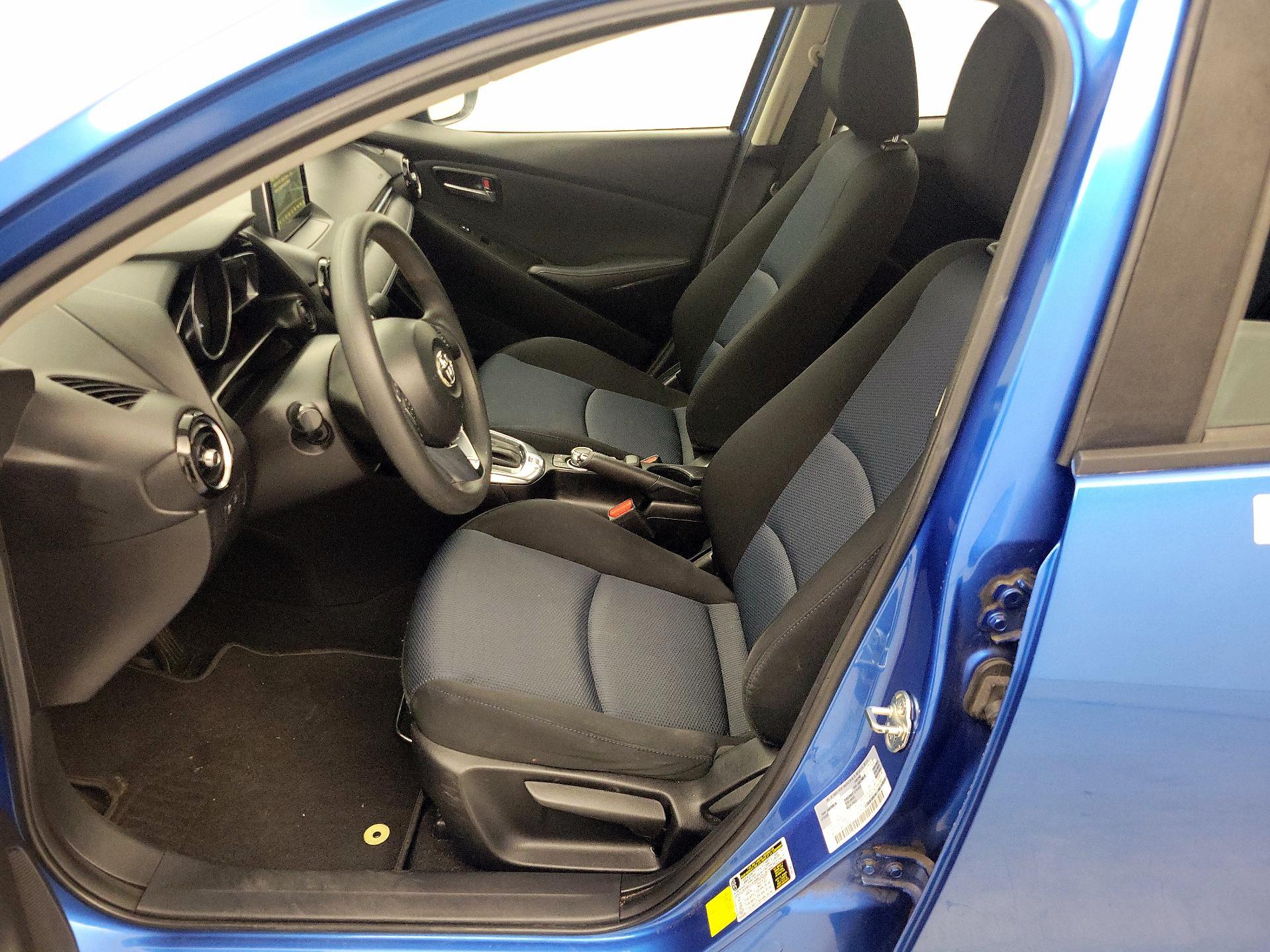 Thumbnail: 2017 Toyota Yaris iA - 11
