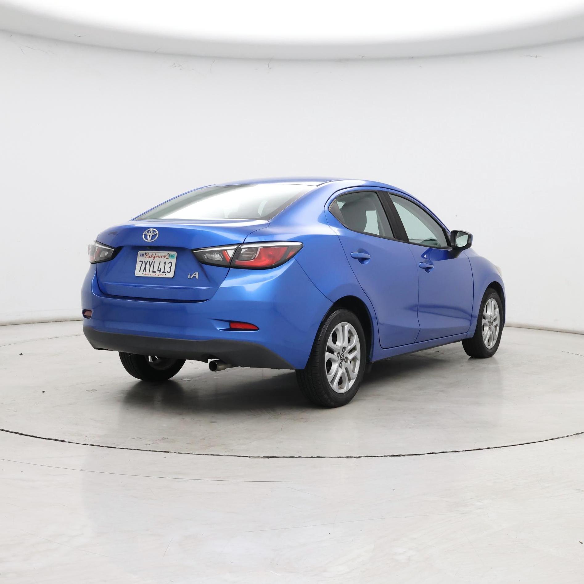 Thumbnail: 2017 Toyota Yaris iA - 8