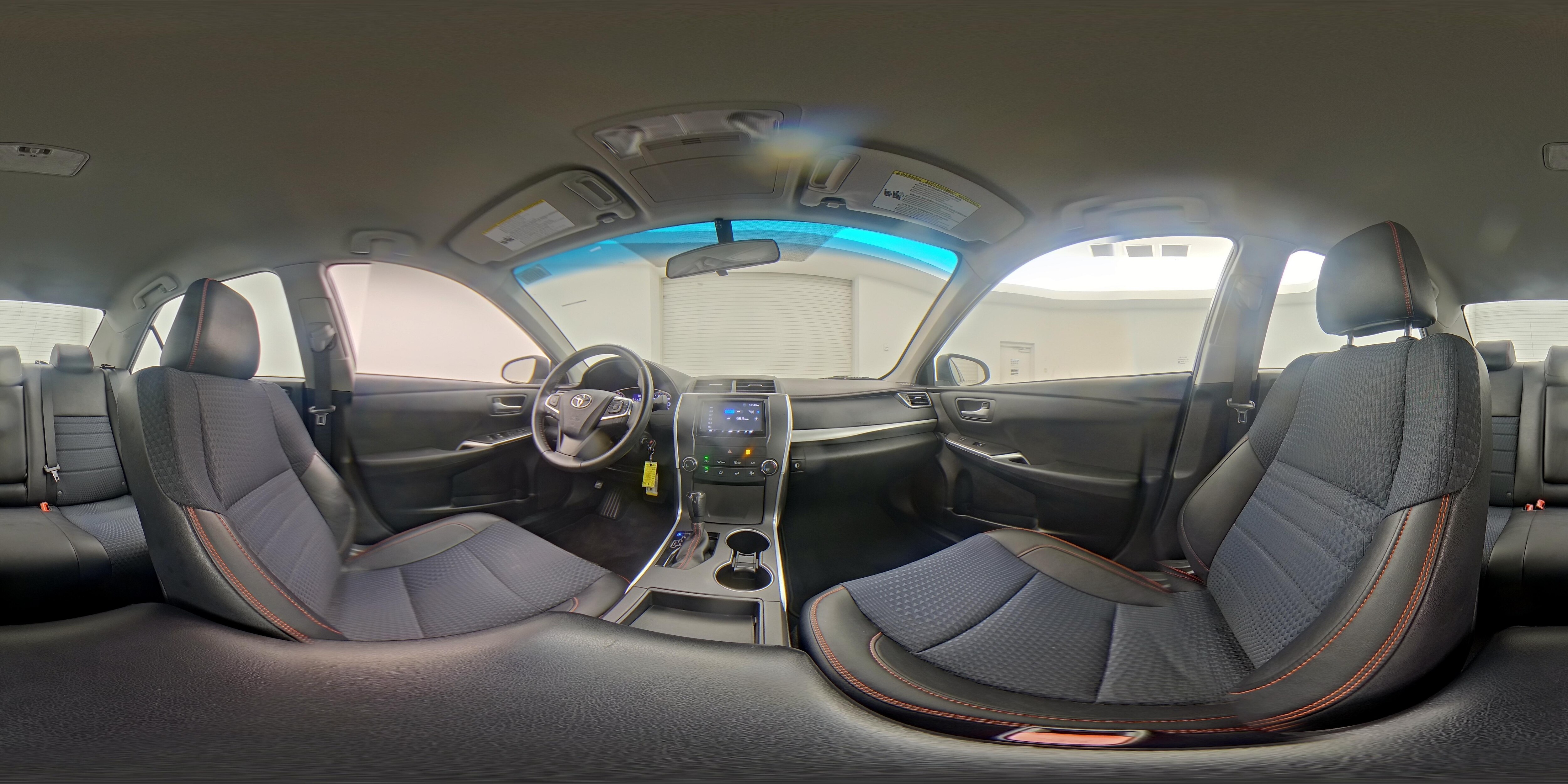 2015 Toyota Camry SE - Photo 24