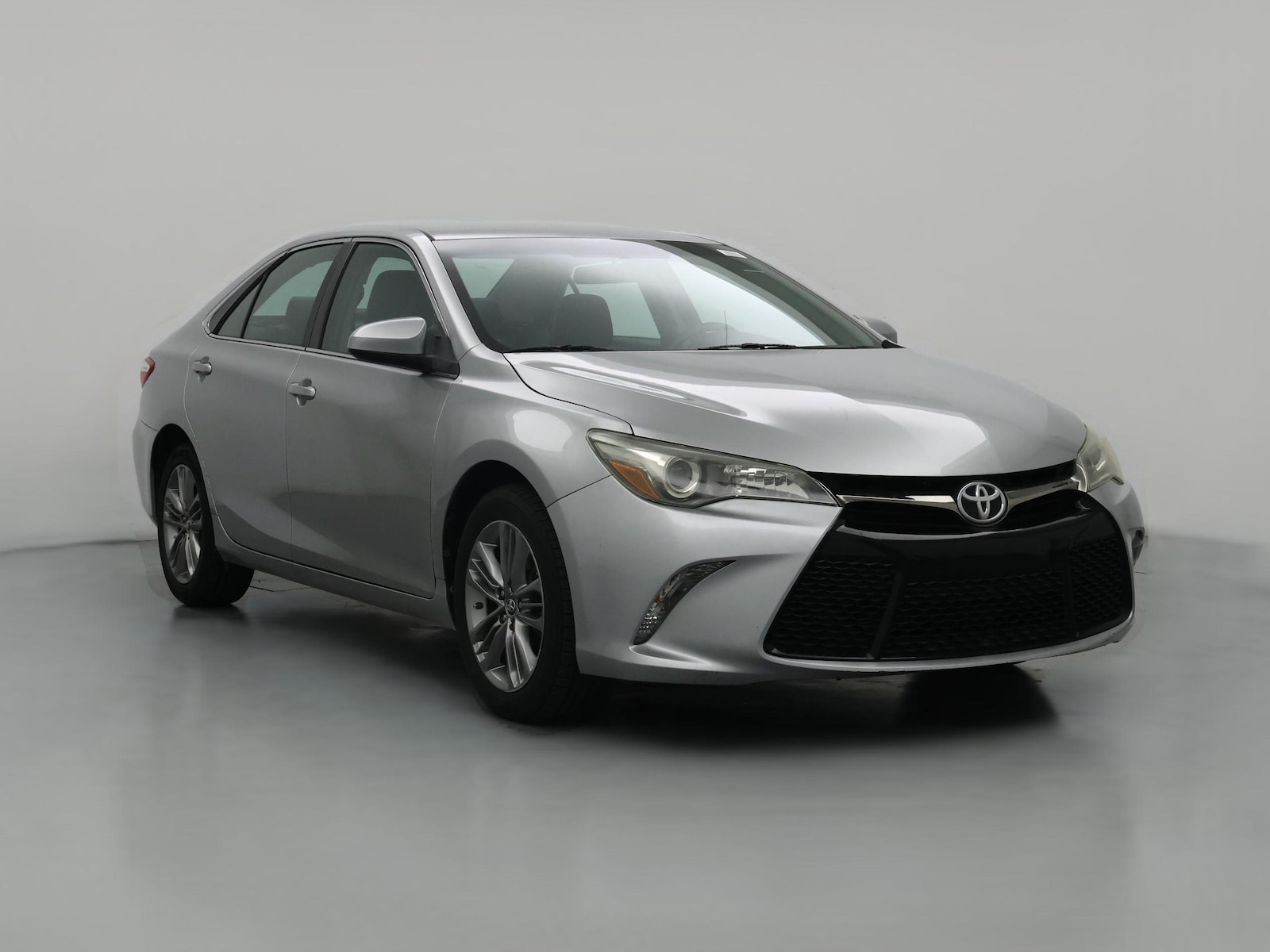 2015 Toyota Camry SE - Photo 1