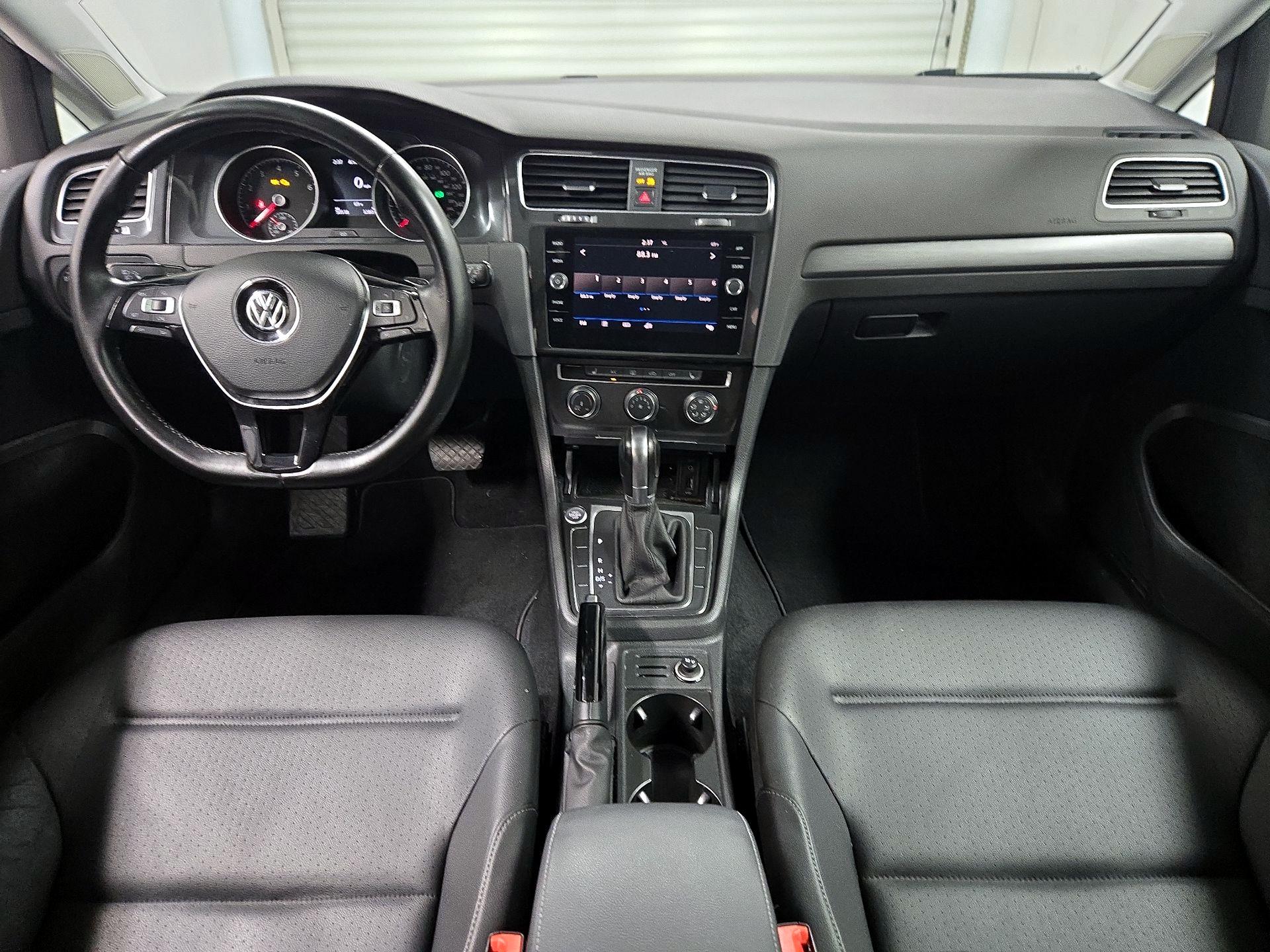 Thumbnail: 2018 Volkswagen Golf - 9