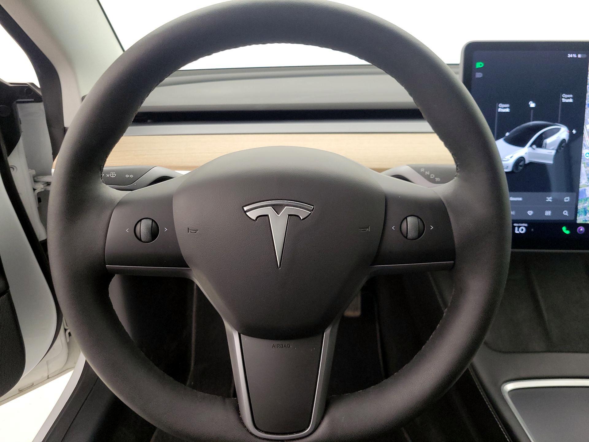 Thumbnail: 2021 Tesla Model 3 - 10