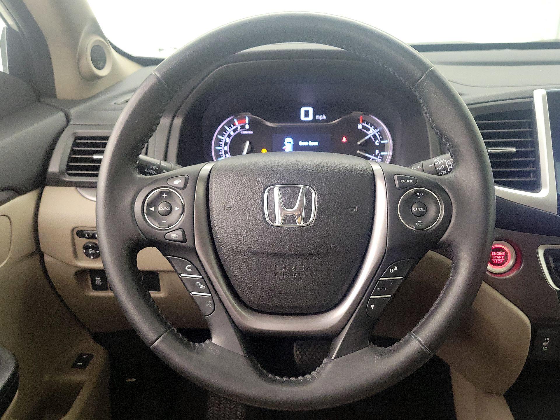 Thumbnail: 2016 Honda Pilot - 10