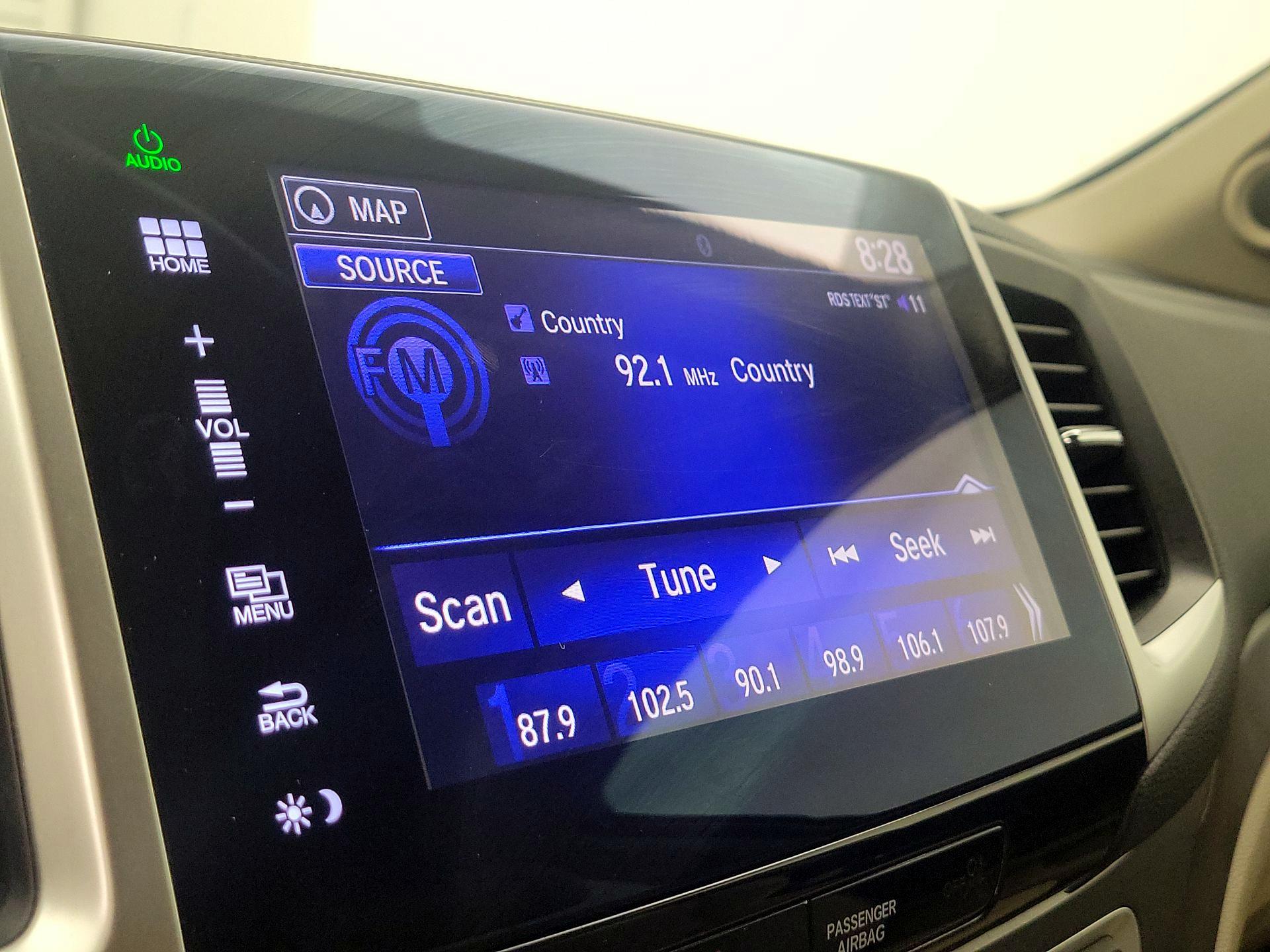 Thumbnail: 2016 Honda Pilot - 16