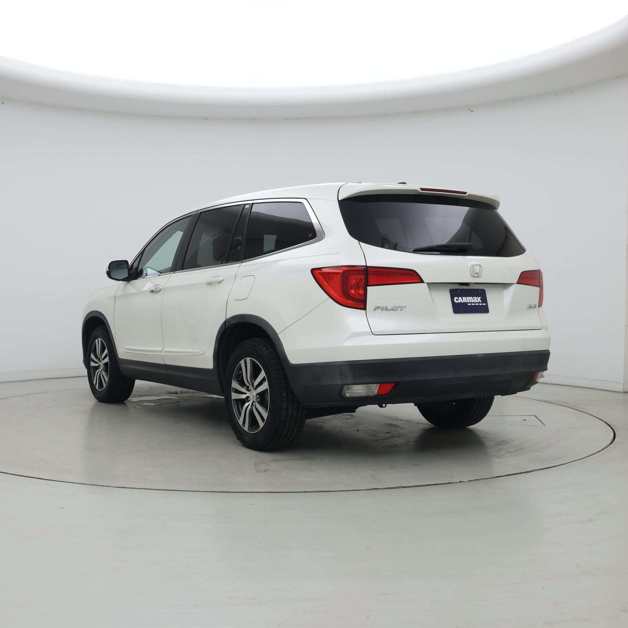 Thumbnail: 2016 Honda Pilot - 2
