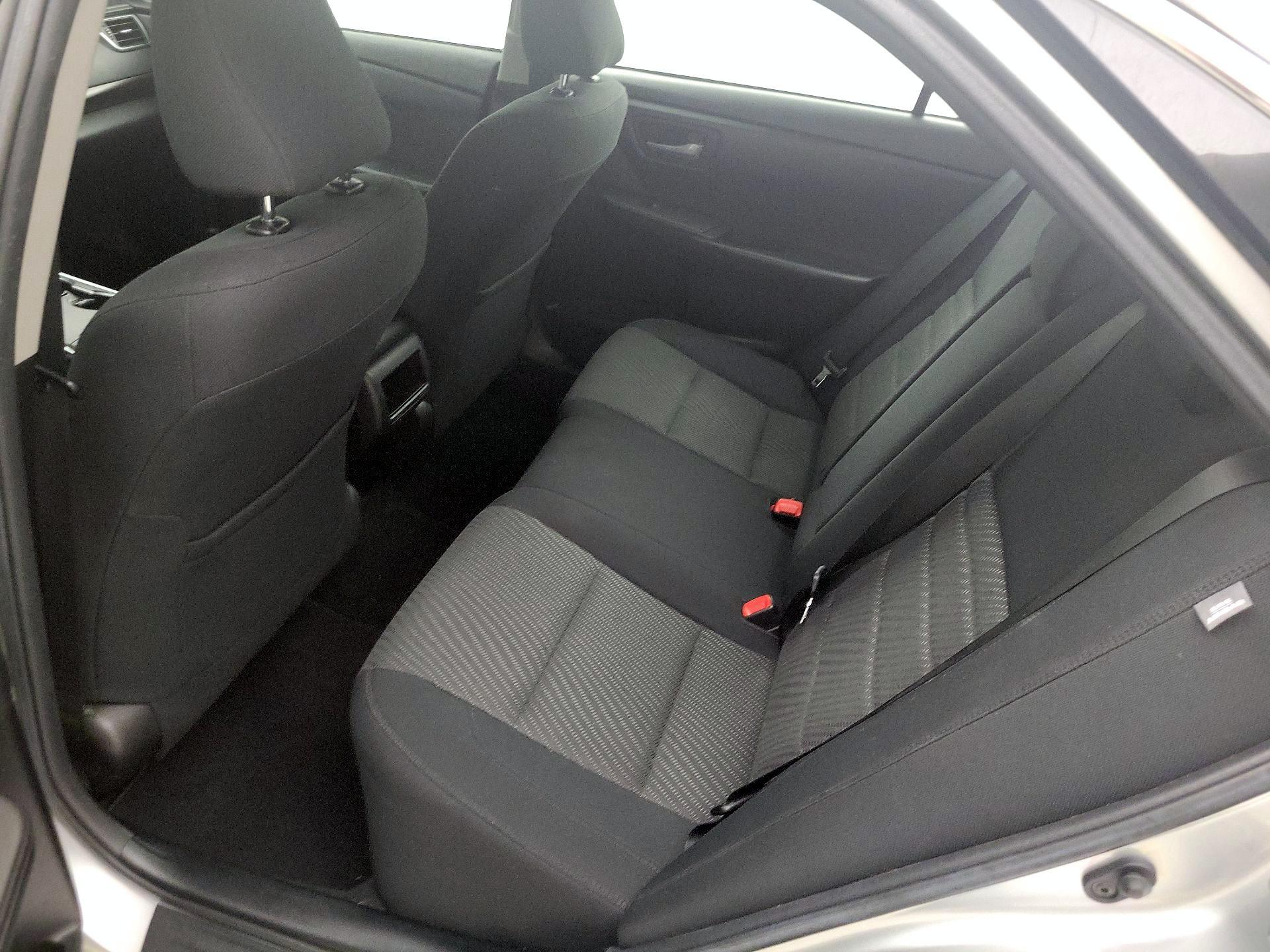 Thumbnail: 2016 Toyota Camry - 19
