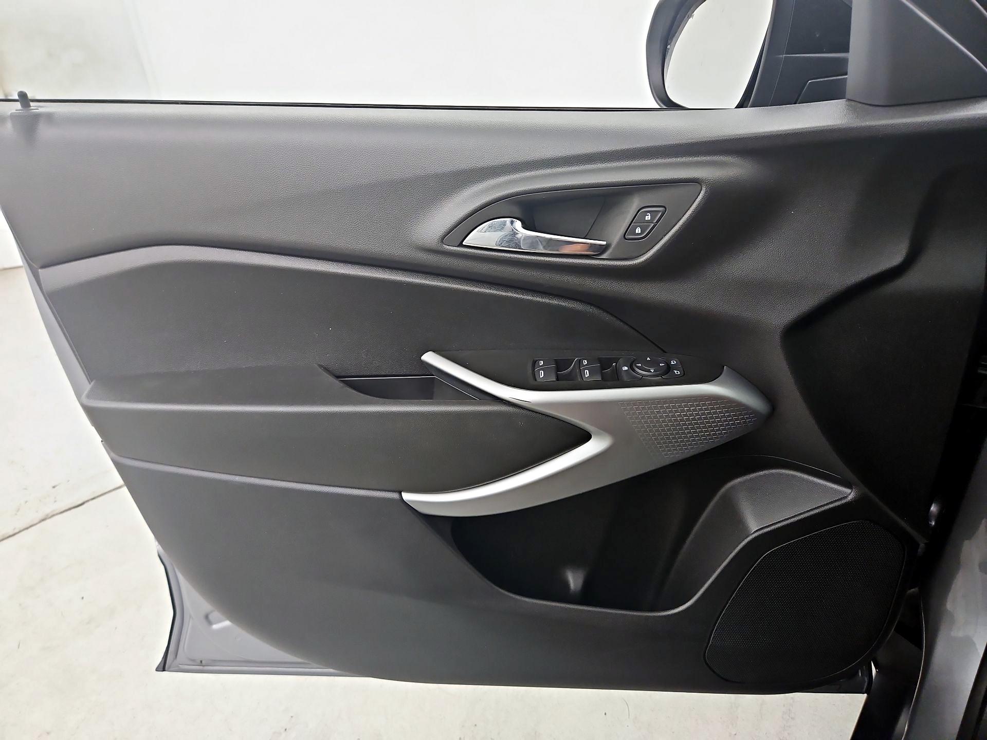Thumbnail: 2024 Chevrolet Trax - 12