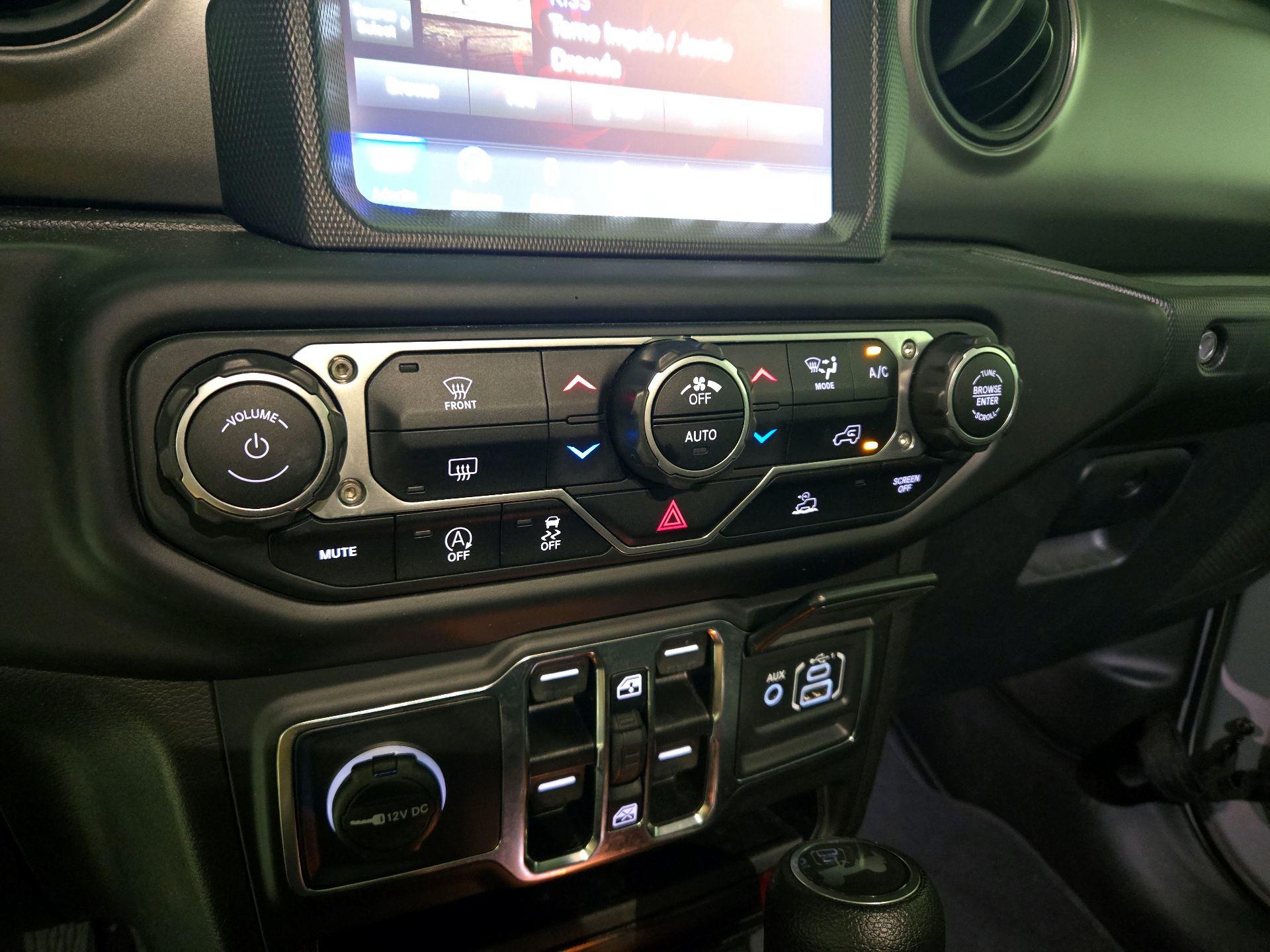 Thumbnail: 2023 Jeep Wrangler - 17