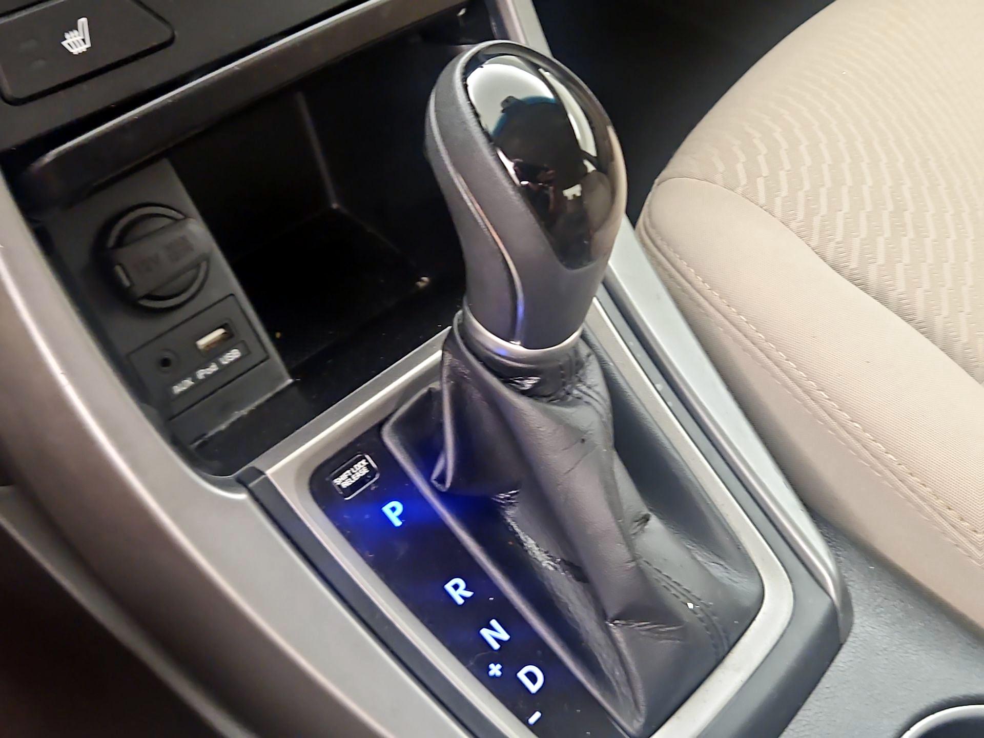 Thumbnail: 2014 Hyundai Elantra - 17