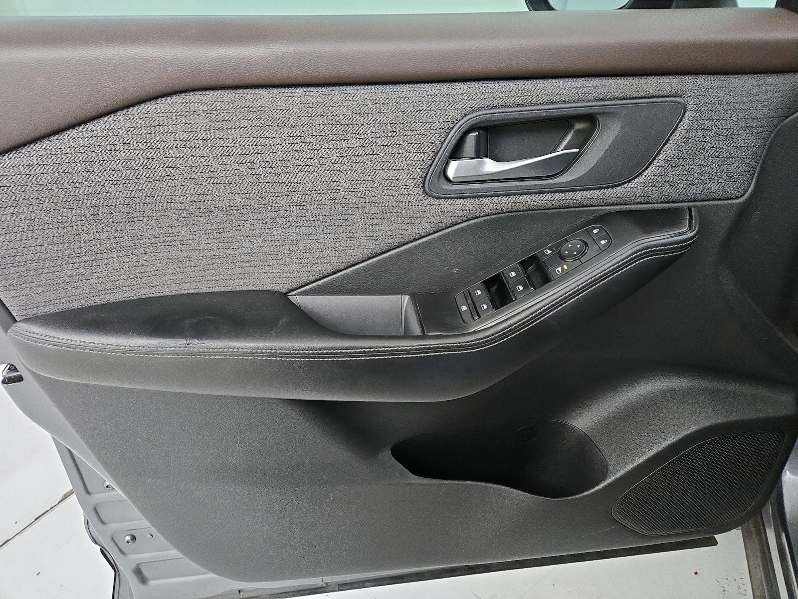 2021 Nissan Rogue SV - Photo 13