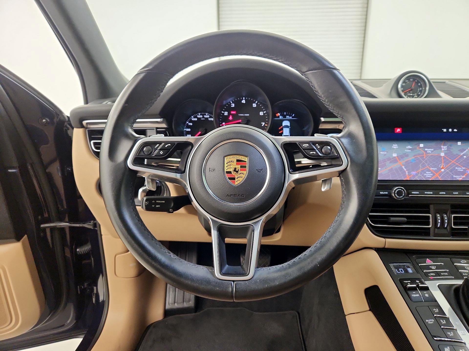Thumbnail: 2020 Porsche Macan - 10