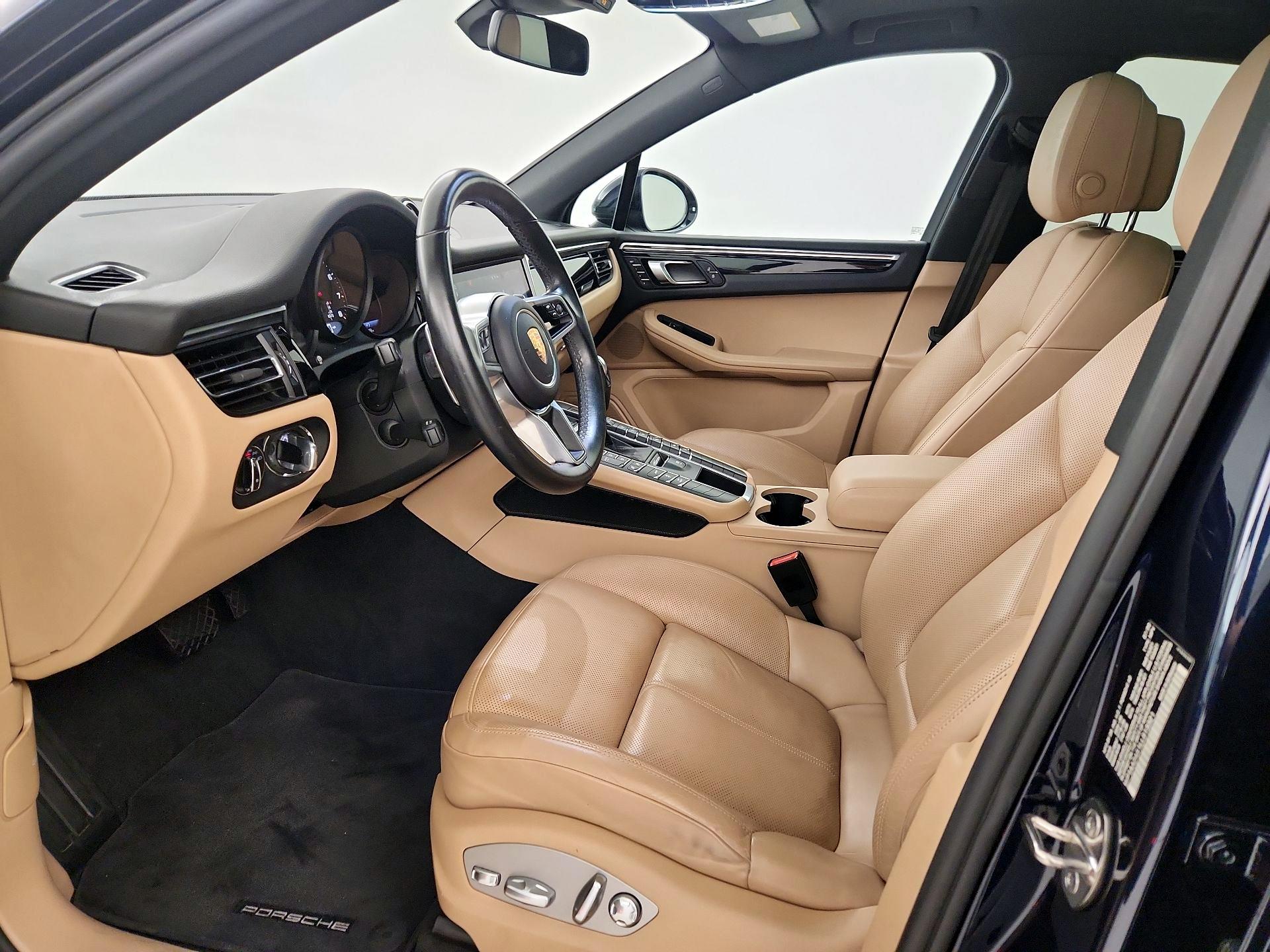 Thumbnail: 2020 Porsche Macan - 20