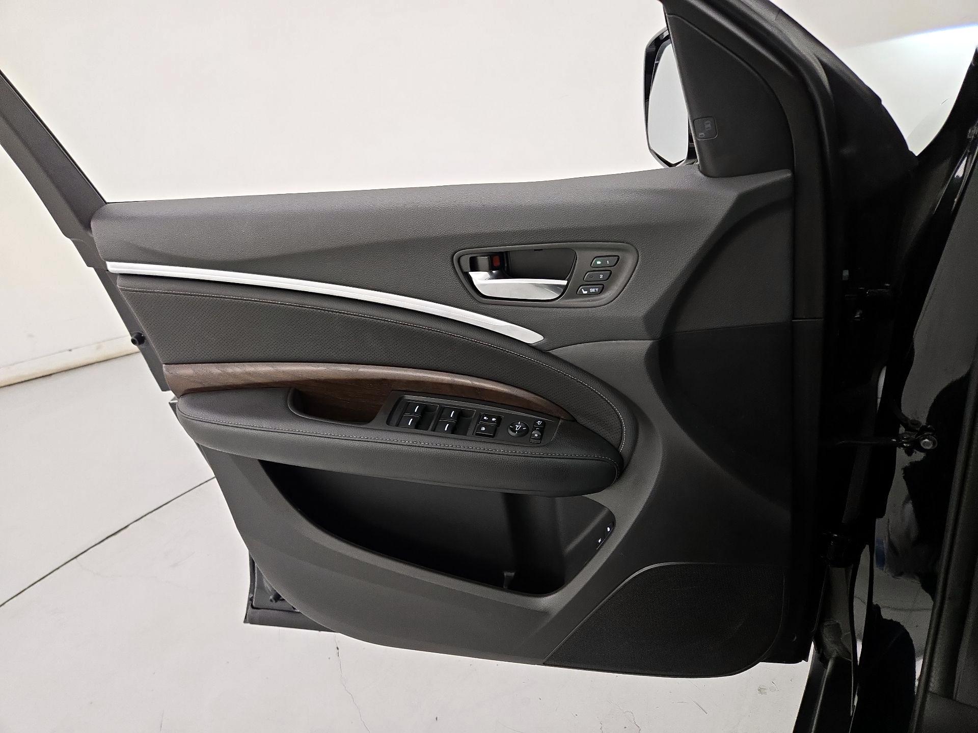 Thumbnail: 2019 Acura MDX - 12
