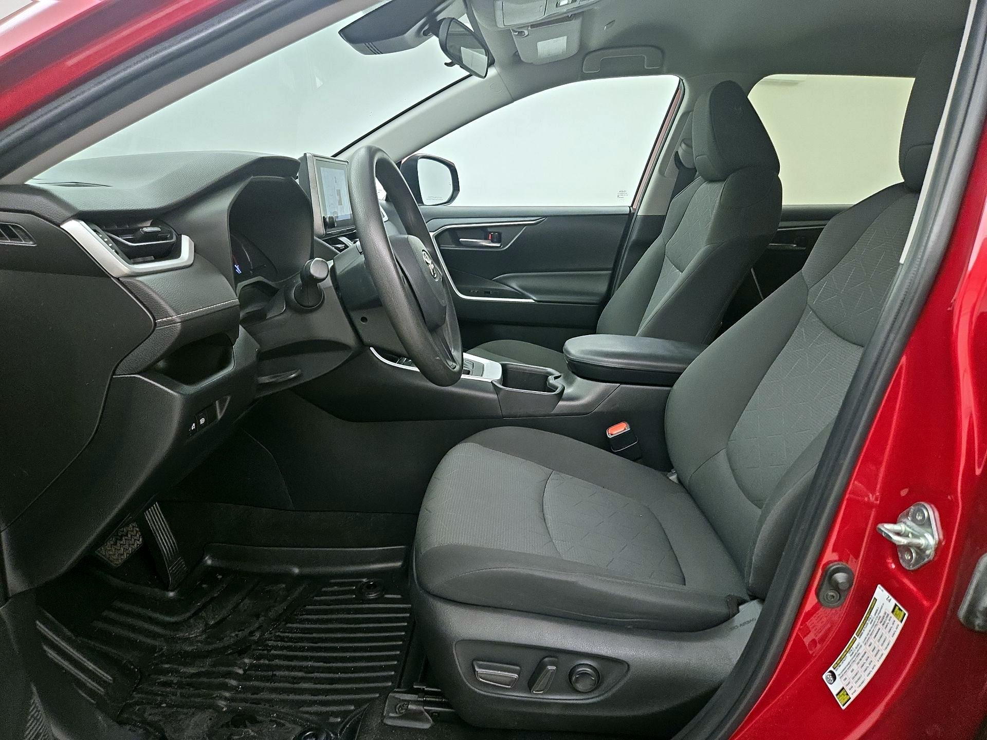 Thumbnail: 2023 Toyota RAV4 - 11