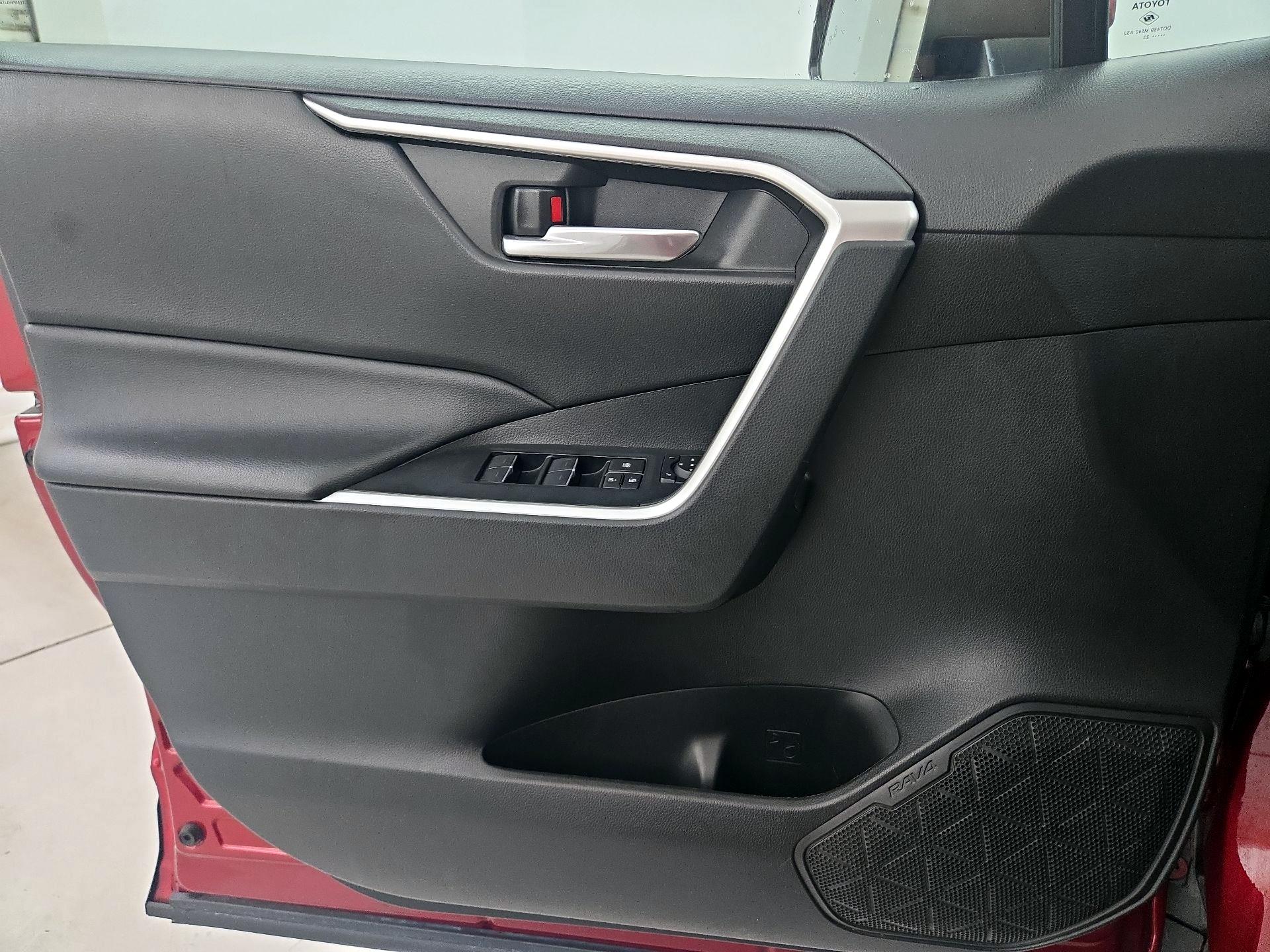 Thumbnail: 2023 Toyota RAV4 - 12