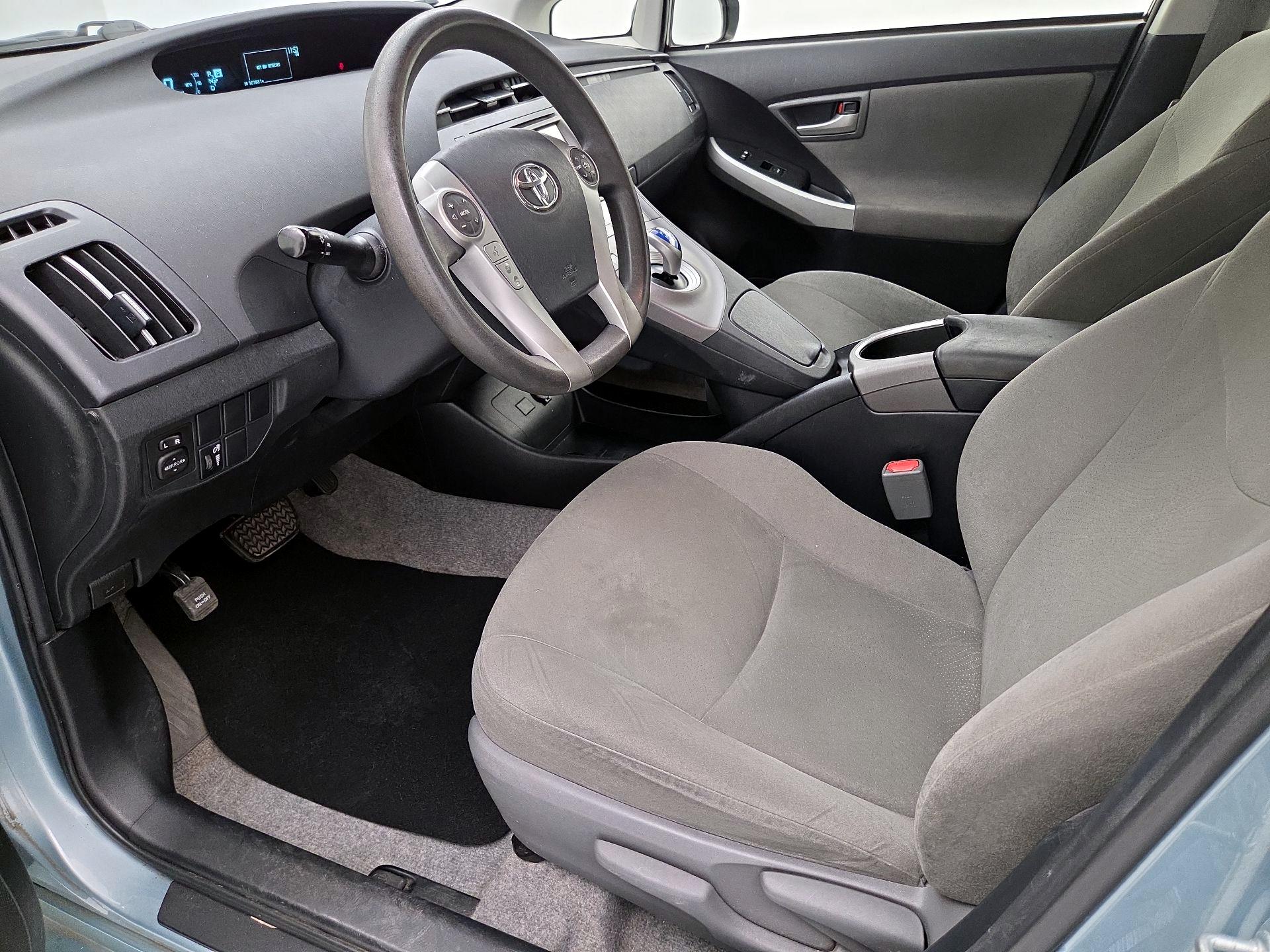 Thumbnail: 2014 Toyota Prius - 11