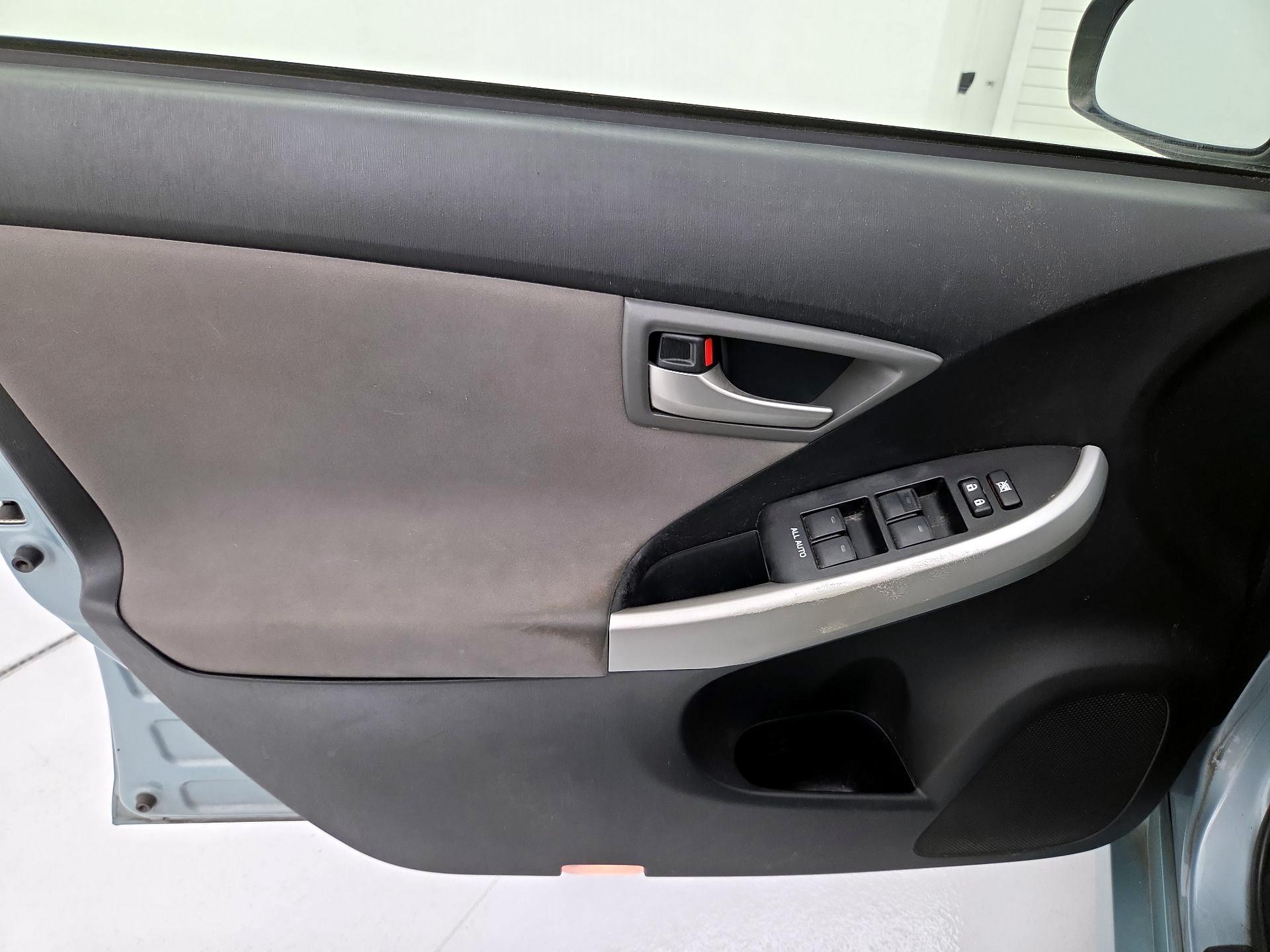 Thumbnail: 2014 Toyota Prius - 12