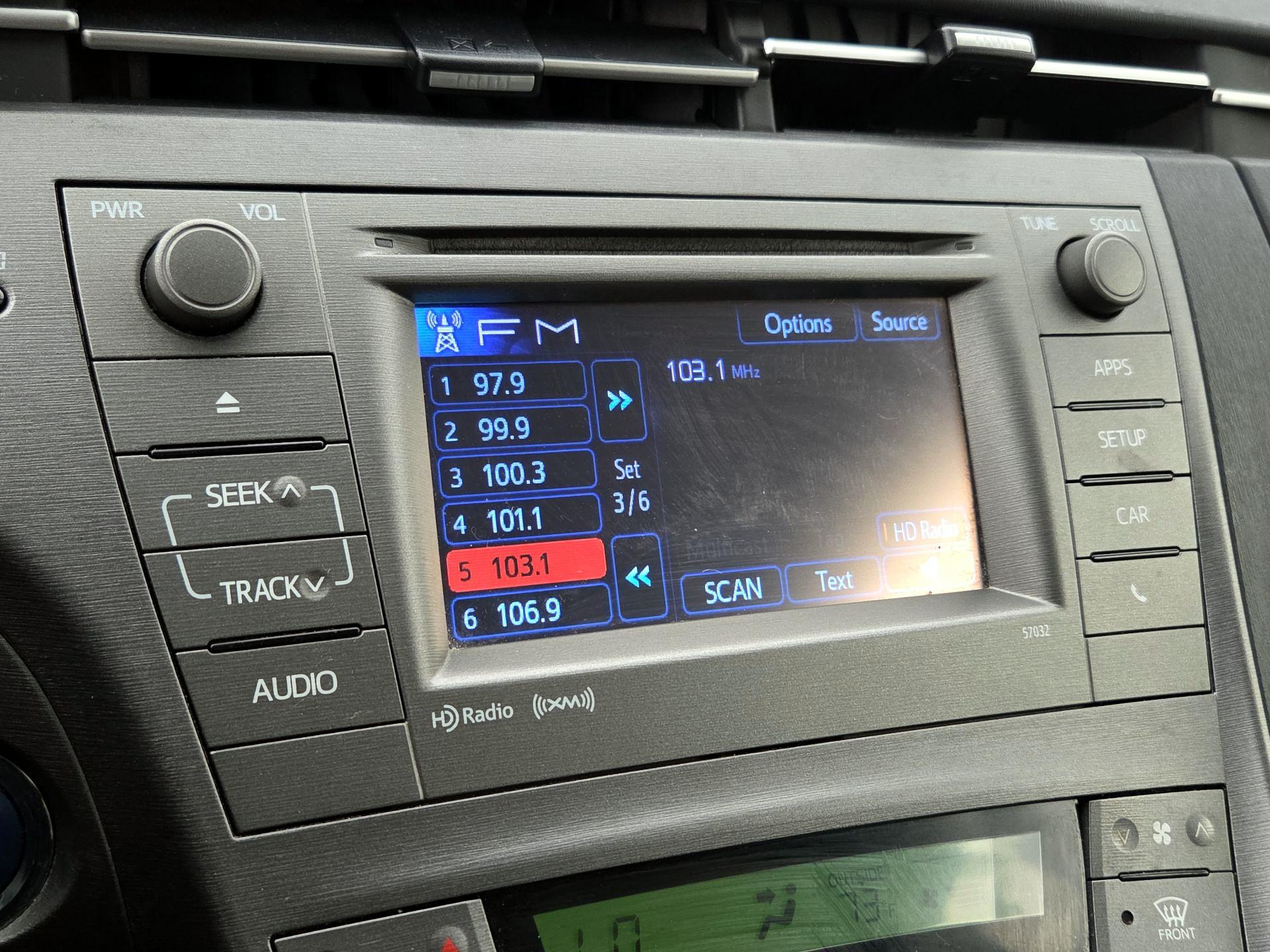 Thumbnail: 2014 Toyota Prius - 15