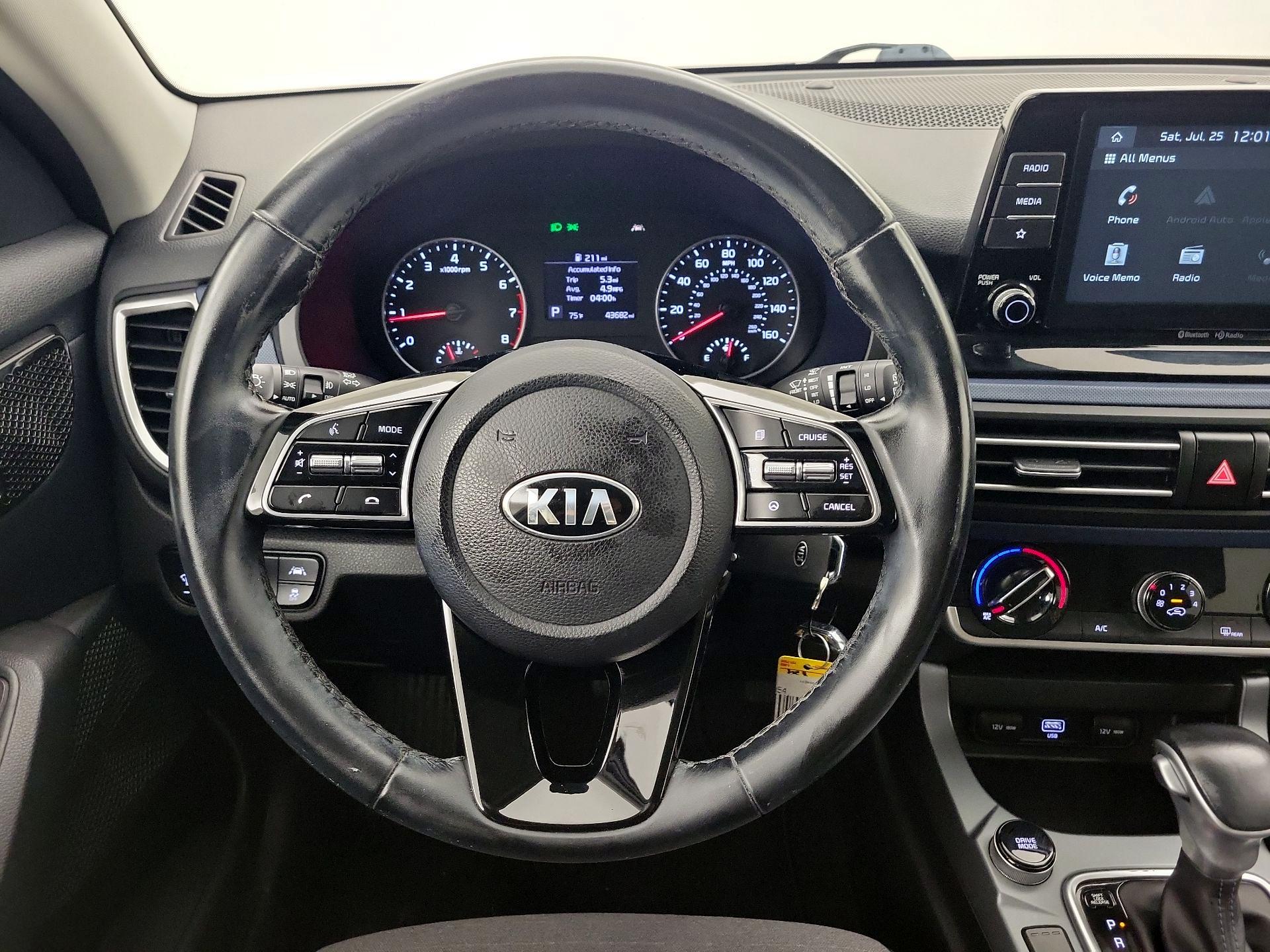 Thumbnail: 2021 Kia Seltos - 10
