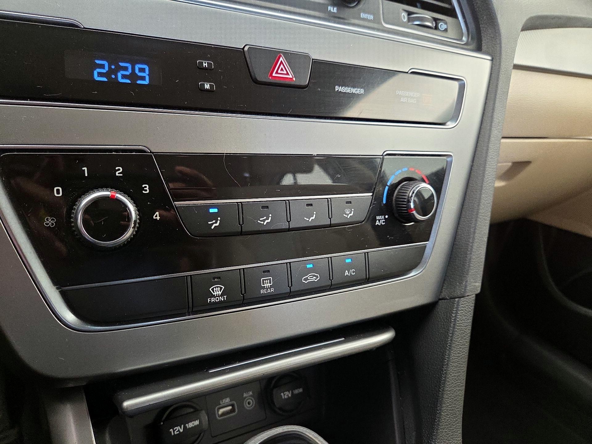 Thumbnail: 2015 Hyundai Sonata - 15