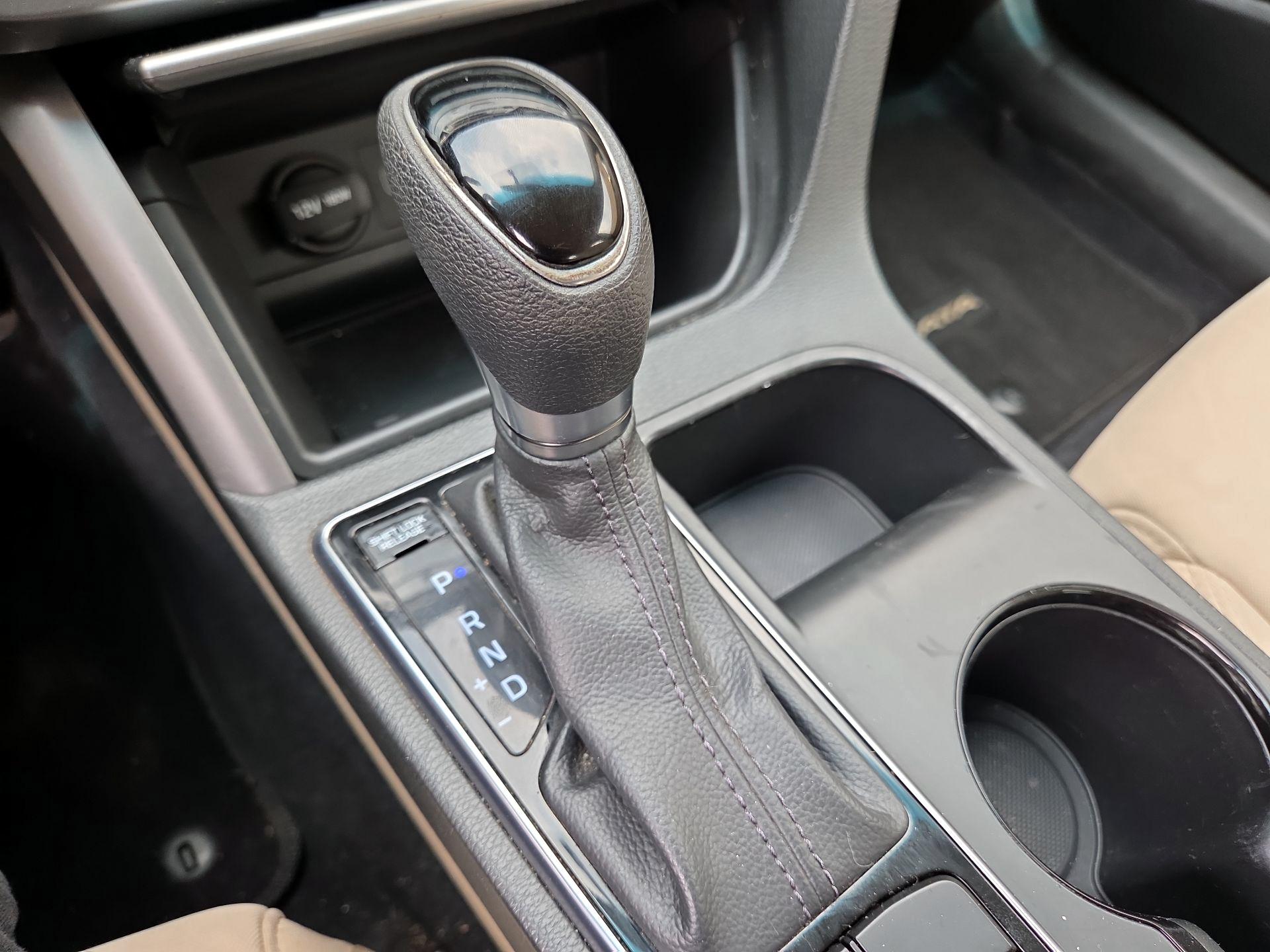 Thumbnail: 2015 Hyundai Sonata - 16