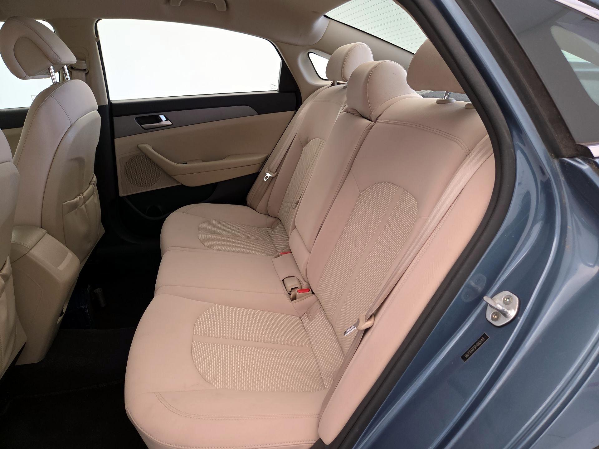 Thumbnail: 2015 Hyundai Sonata - 18