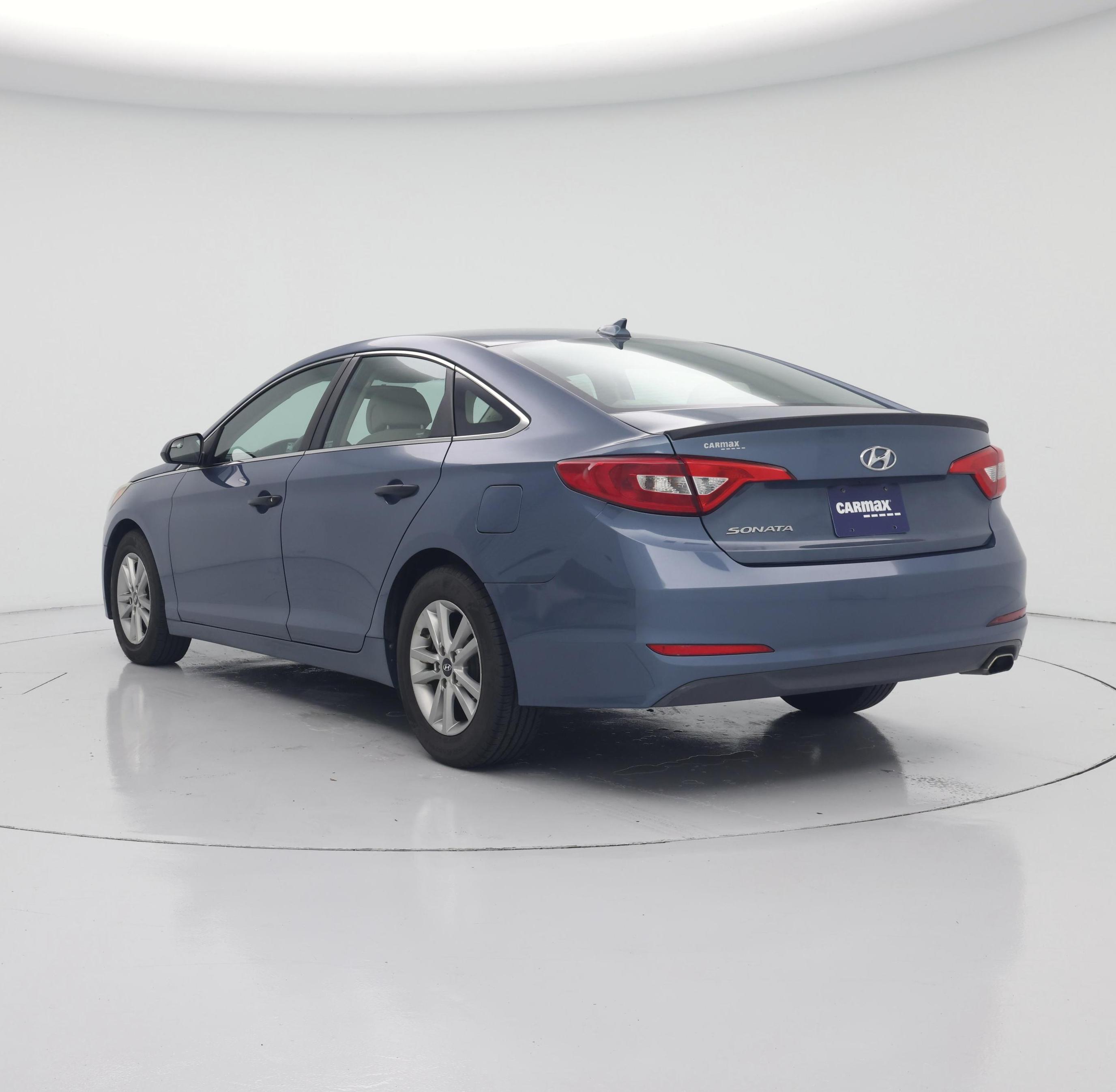 Thumbnail: 2015 Hyundai Sonata - 2