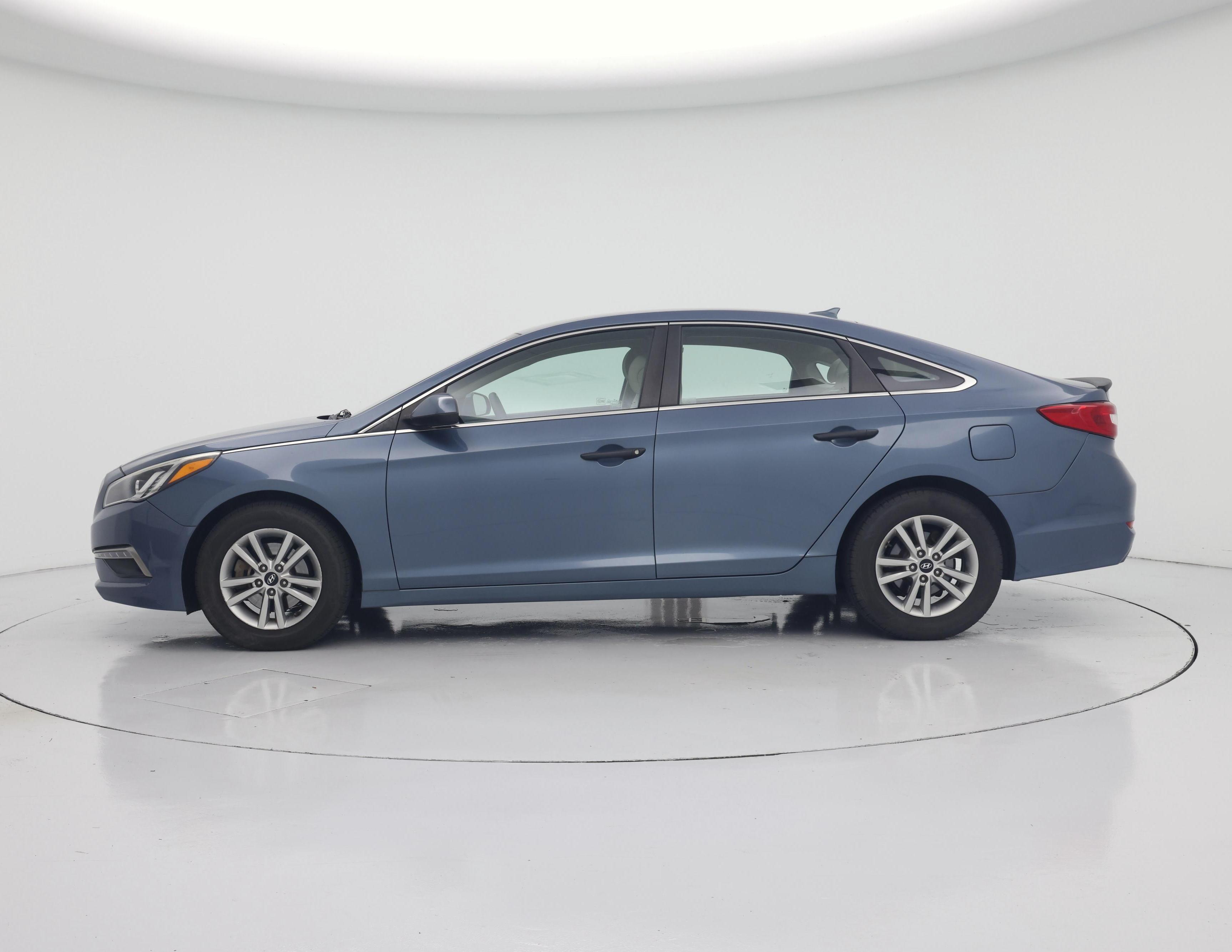 Thumbnail: 2015 Hyundai Sonata - 3
