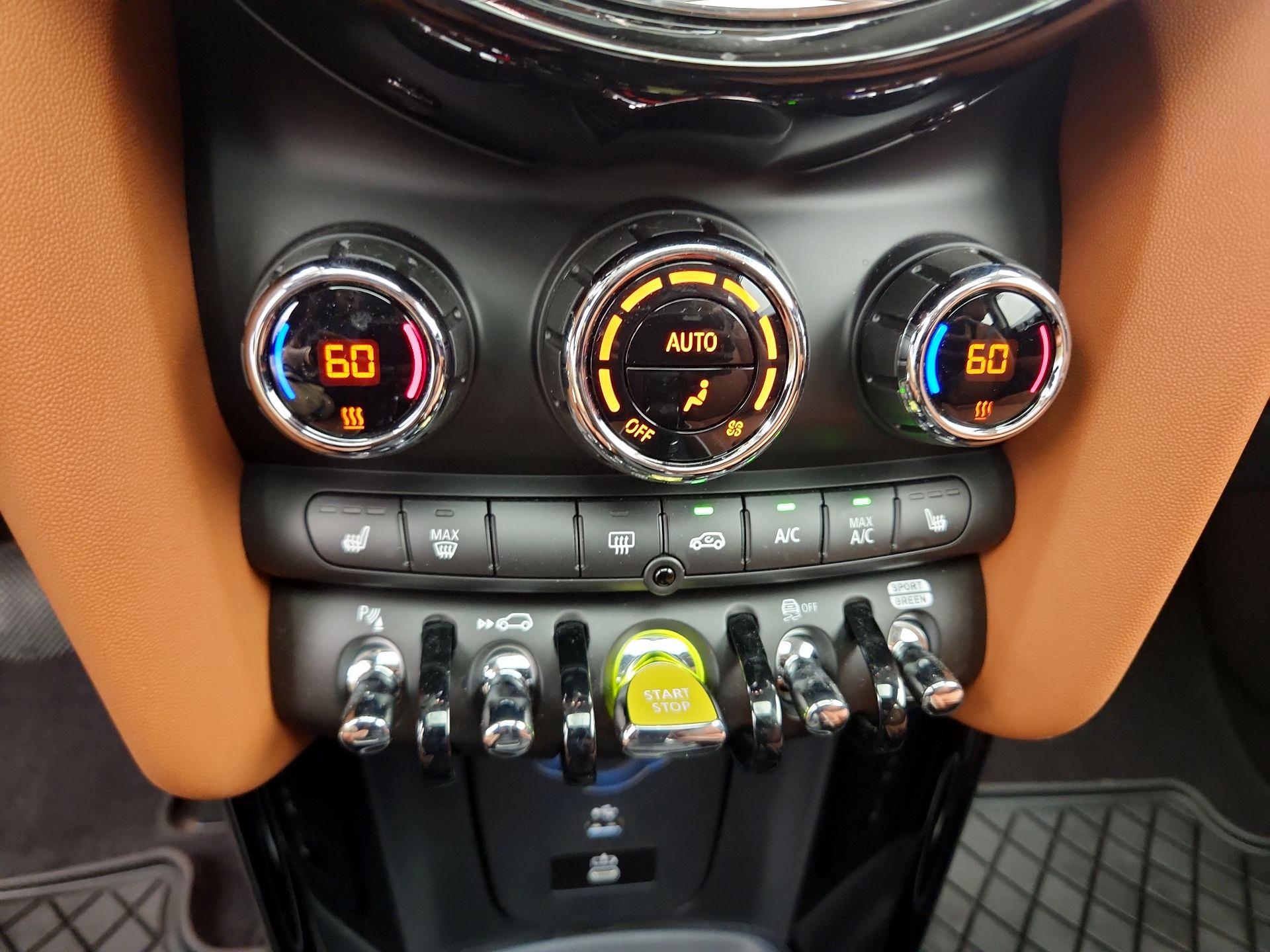 Thumbnail: 2024 MINI Cooper Hardtop - 17