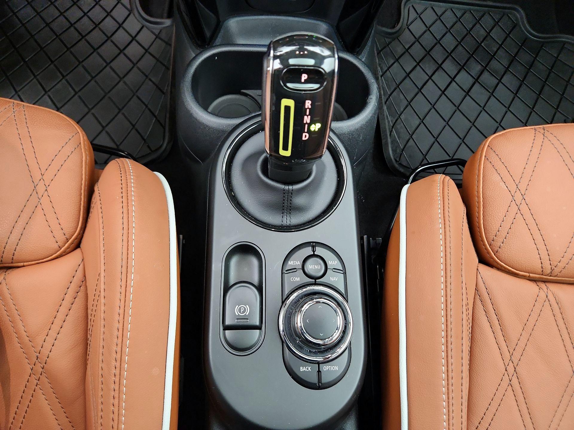 Thumbnail: 2024 MINI Cooper Hardtop - 18