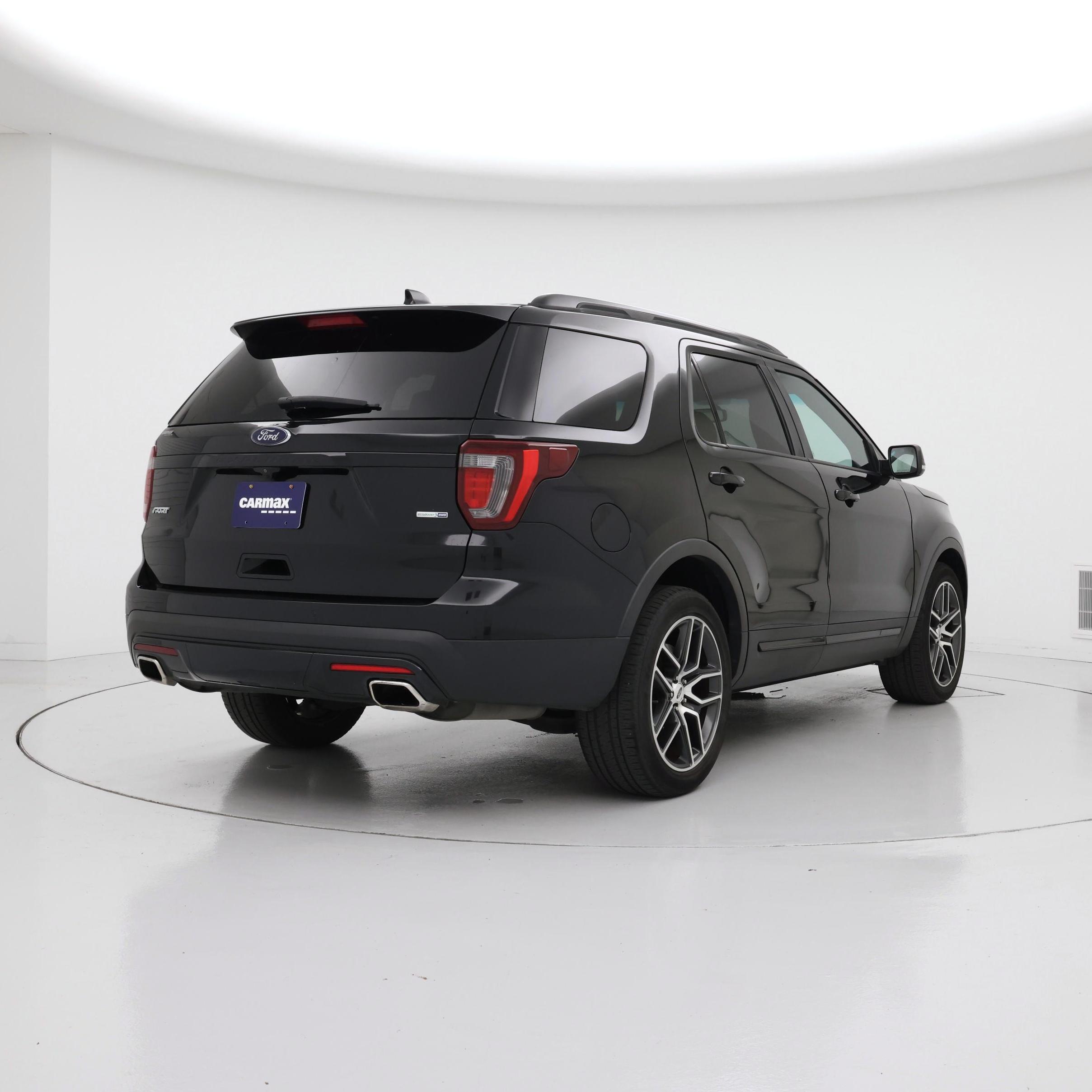 Thumbnail: 2016 Ford Explorer - 8