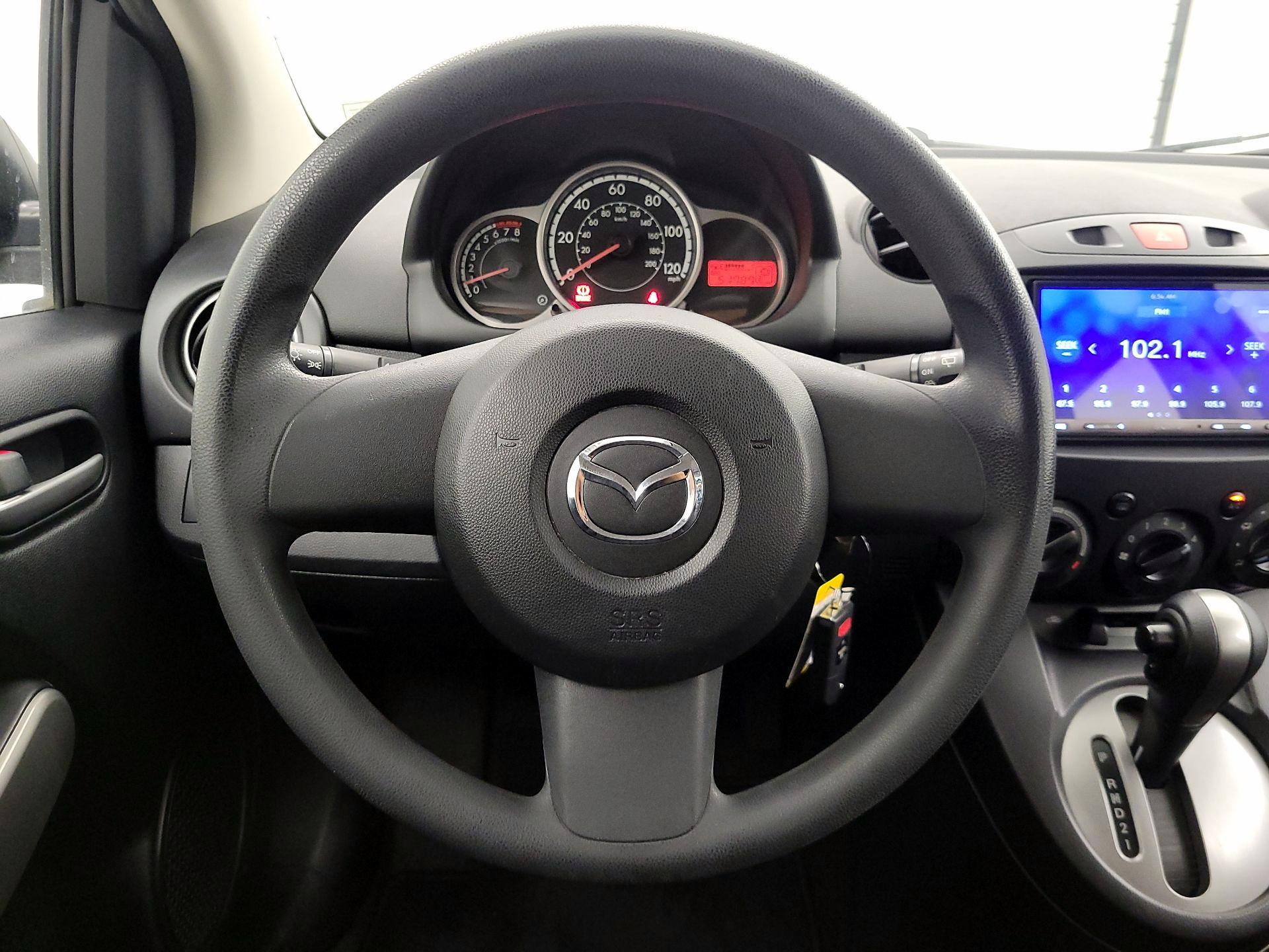 Thumbnail: 2014 Mazda Mazda2 - 10