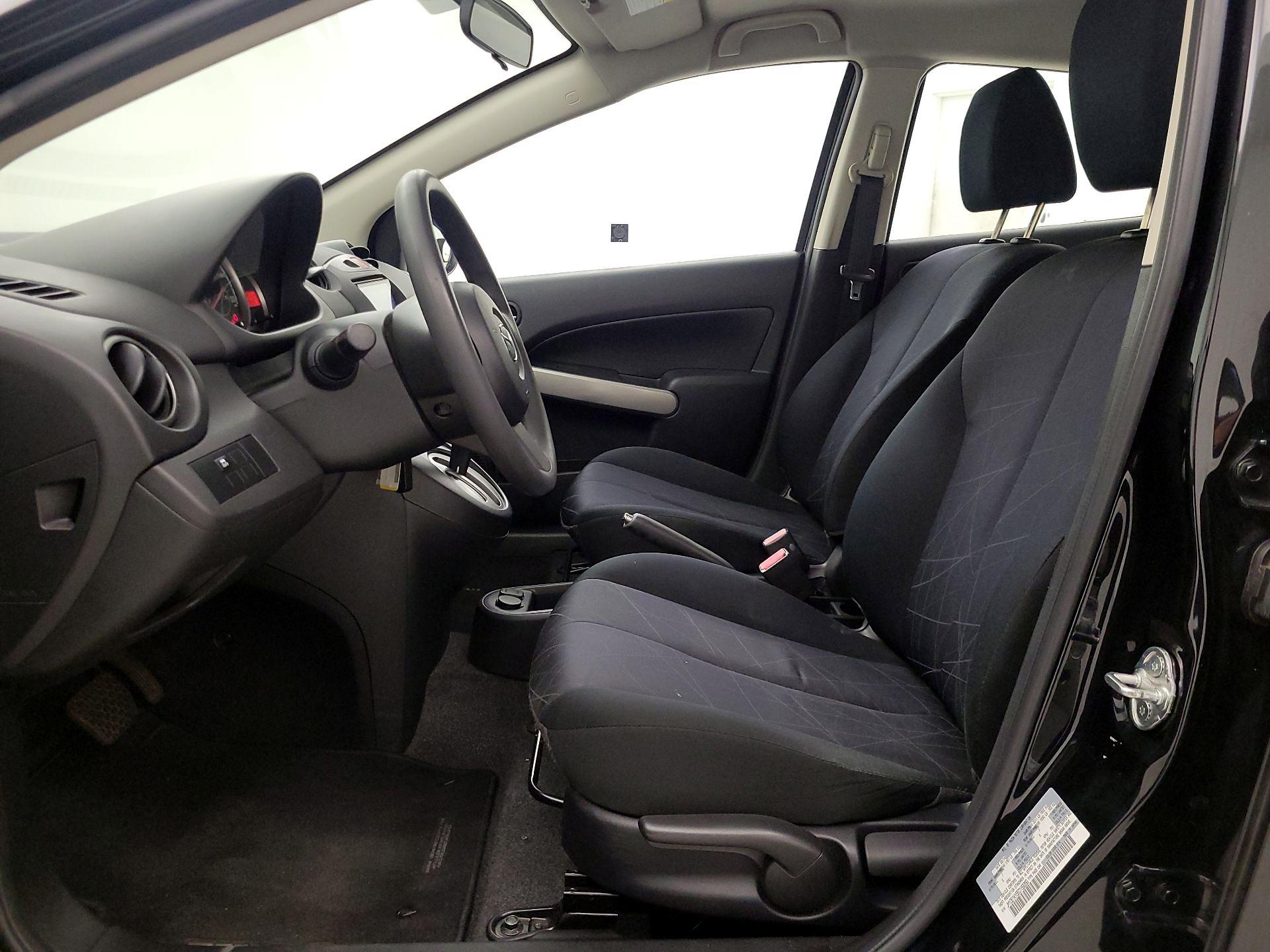 Thumbnail: 2014 Mazda Mazda2 - 11