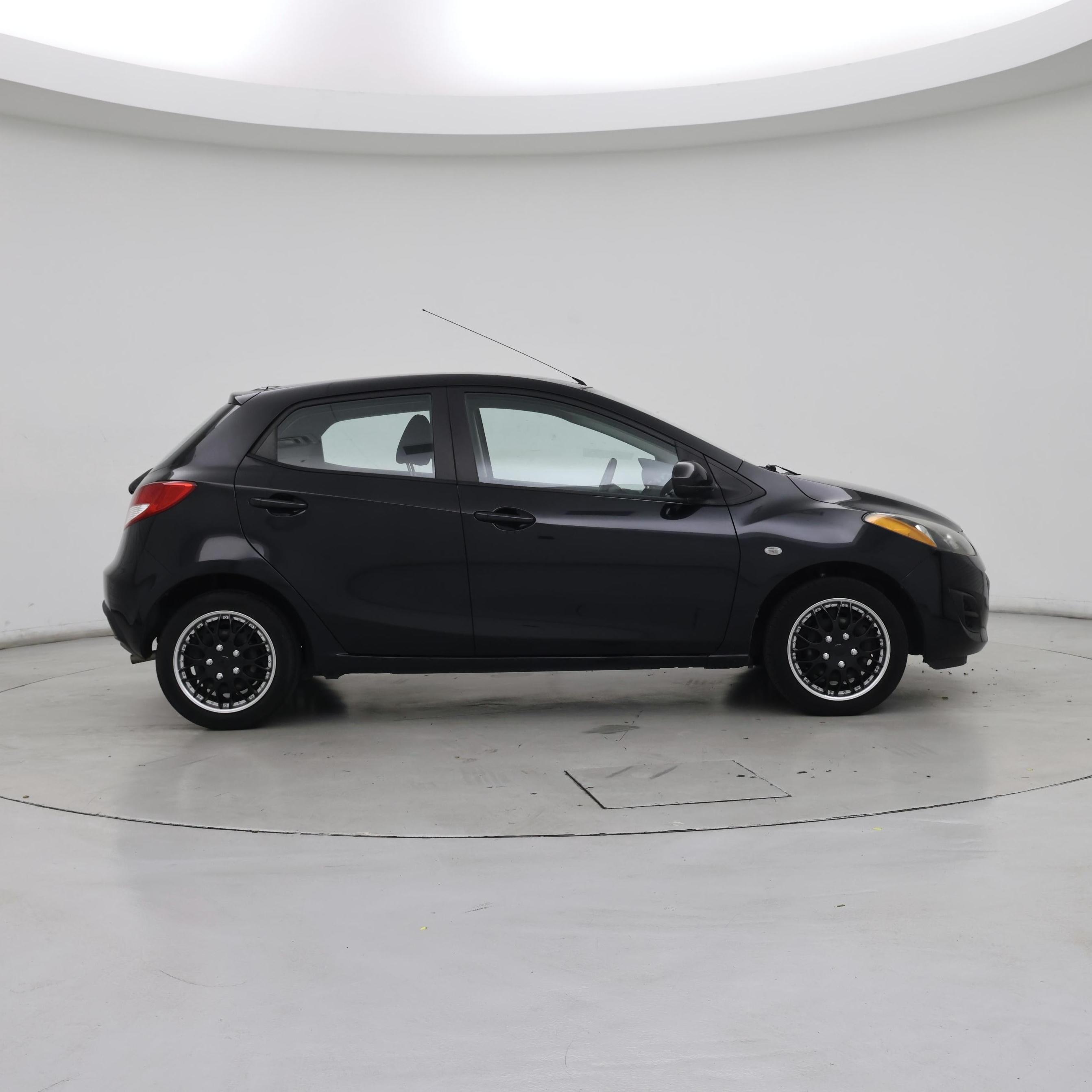 Thumbnail: 2014 Mazda Mazda2 - 7