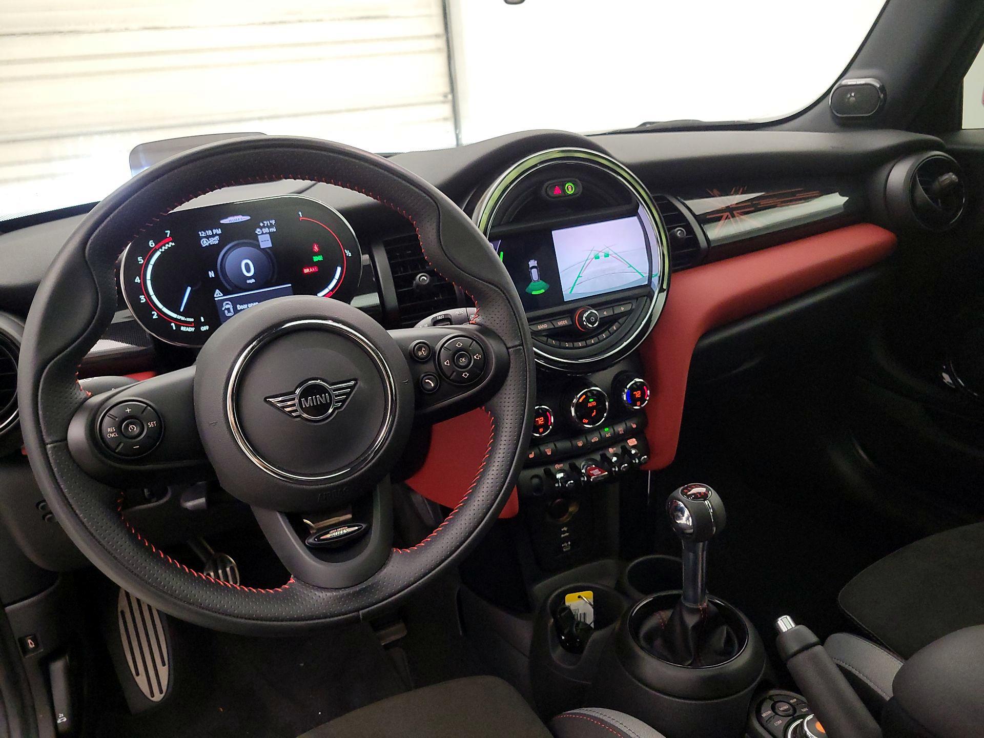 Thumbnail: 2021 MINI Cooper Hardtop - 9