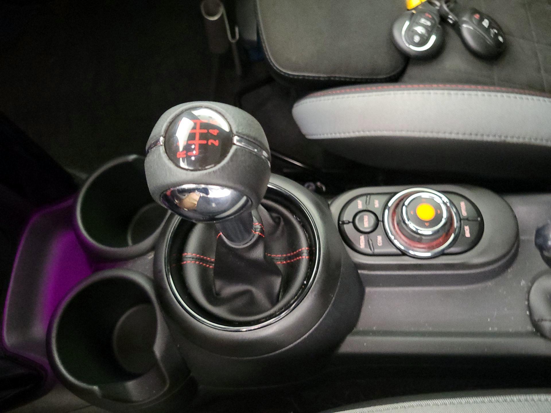 Thumbnail: 2021 MINI Cooper Hardtop - 17