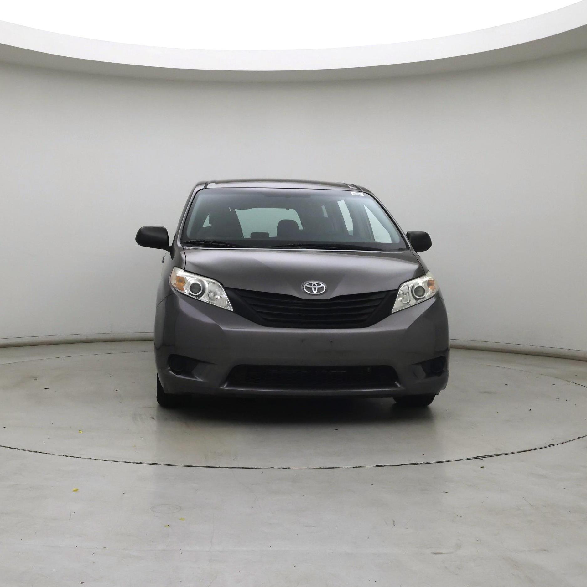 Thumbnail: 2015 Toyota Sienna - 5