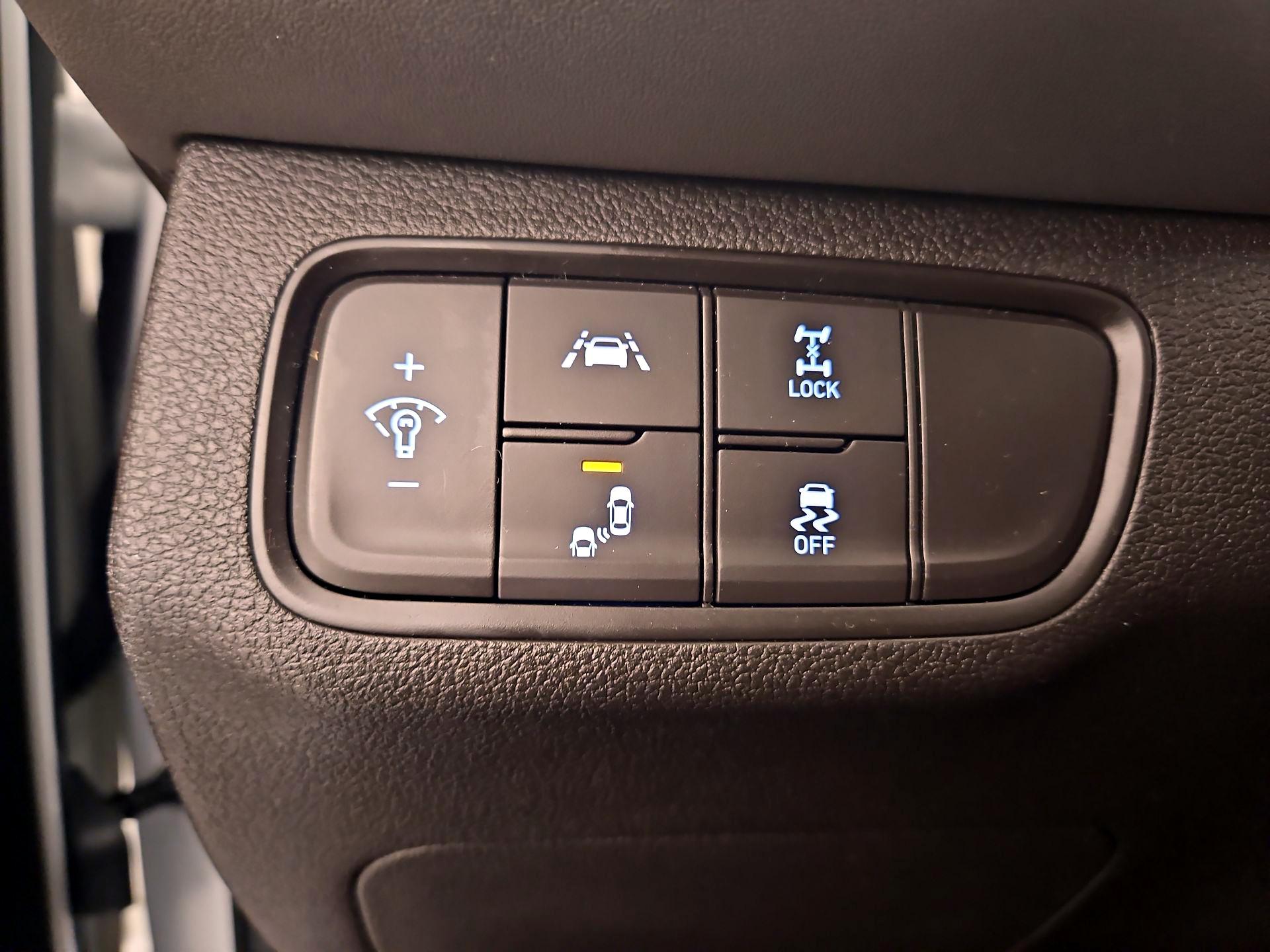 Thumbnail: 2020 Hyundai Santa Fe - 13
