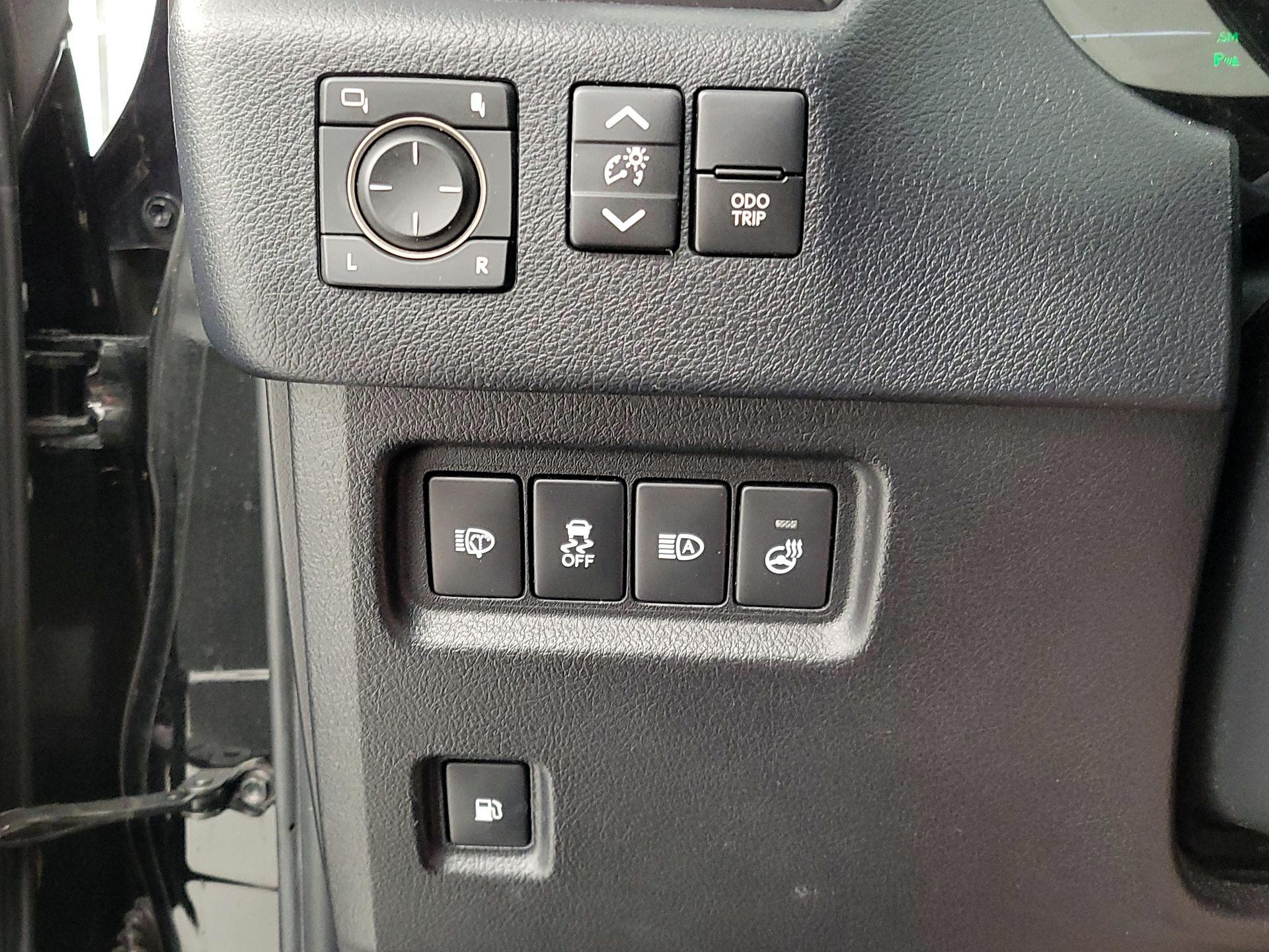 Thumbnail: 2022 Lexus GX - 13