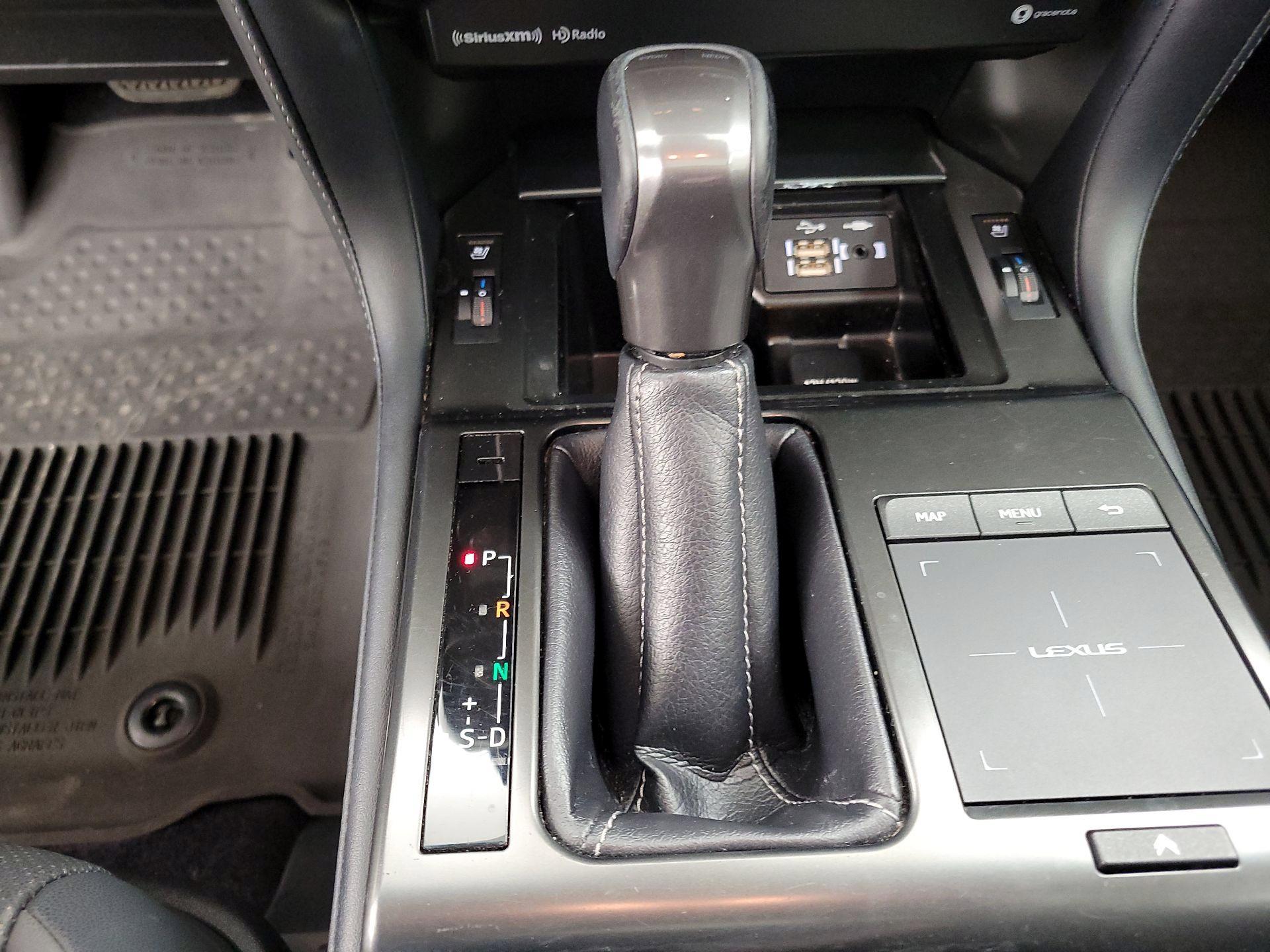 Thumbnail: 2022 Lexus GX - 18