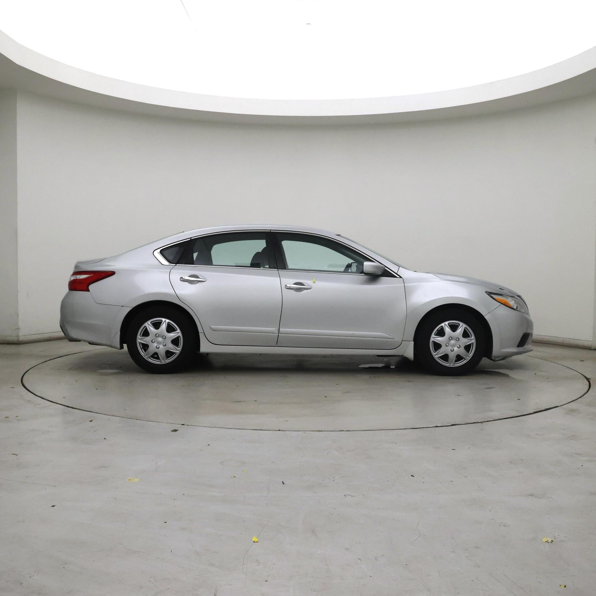 Thumbnail: 2016 Nissan Altima - 7