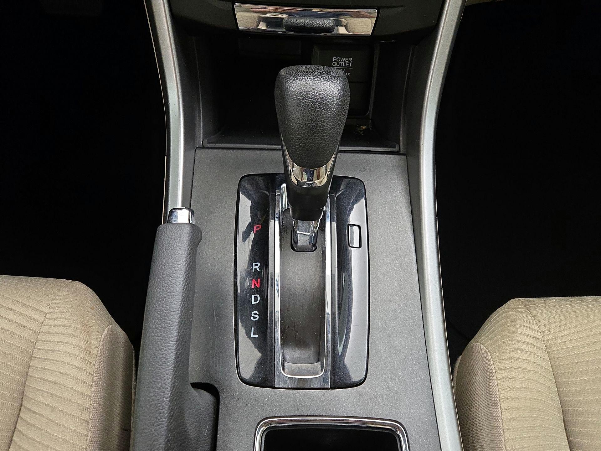 Thumbnail: 2015 Honda Accord - 17