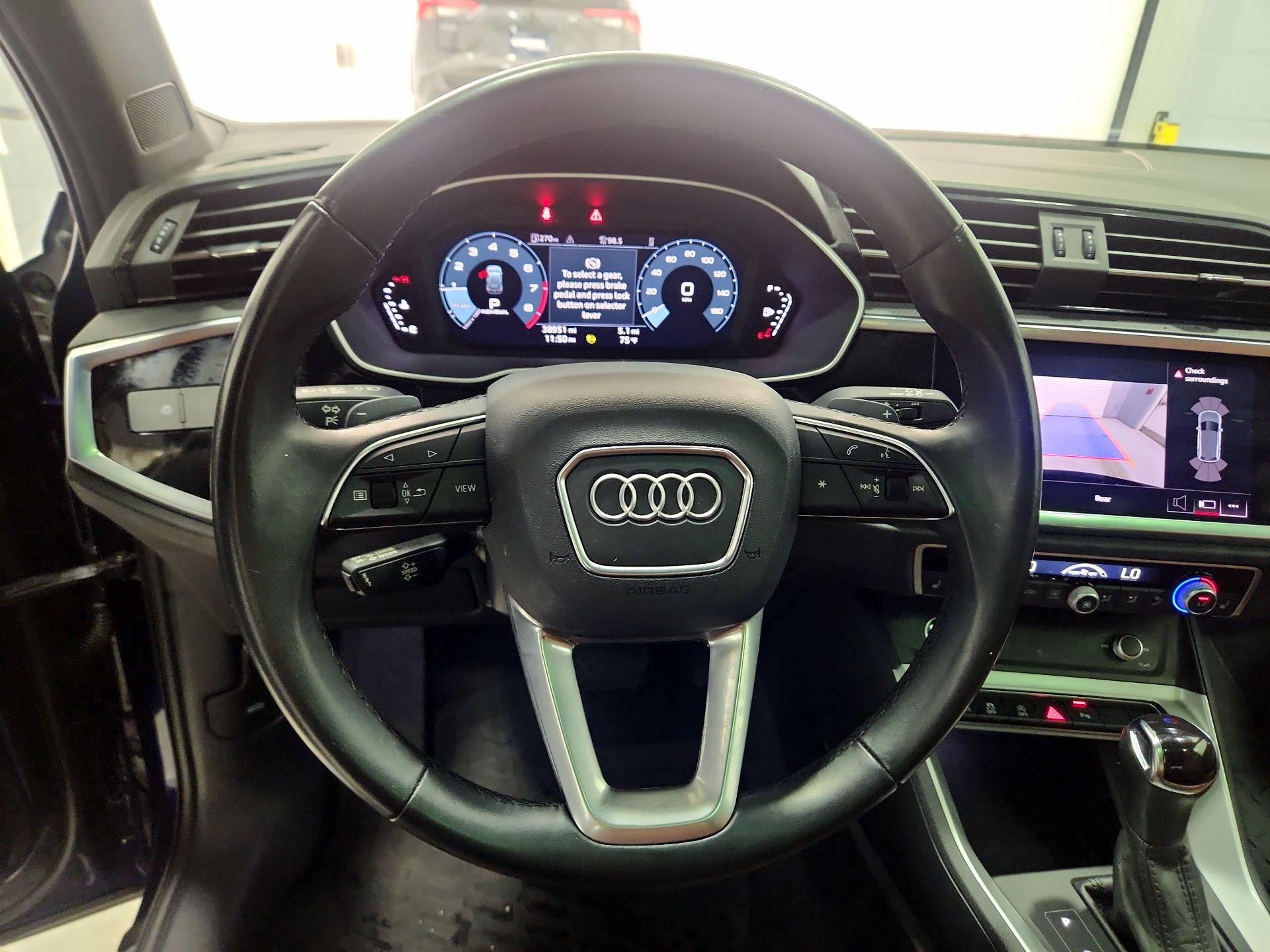 Thumbnail: 2022 Audi Q3 - 10