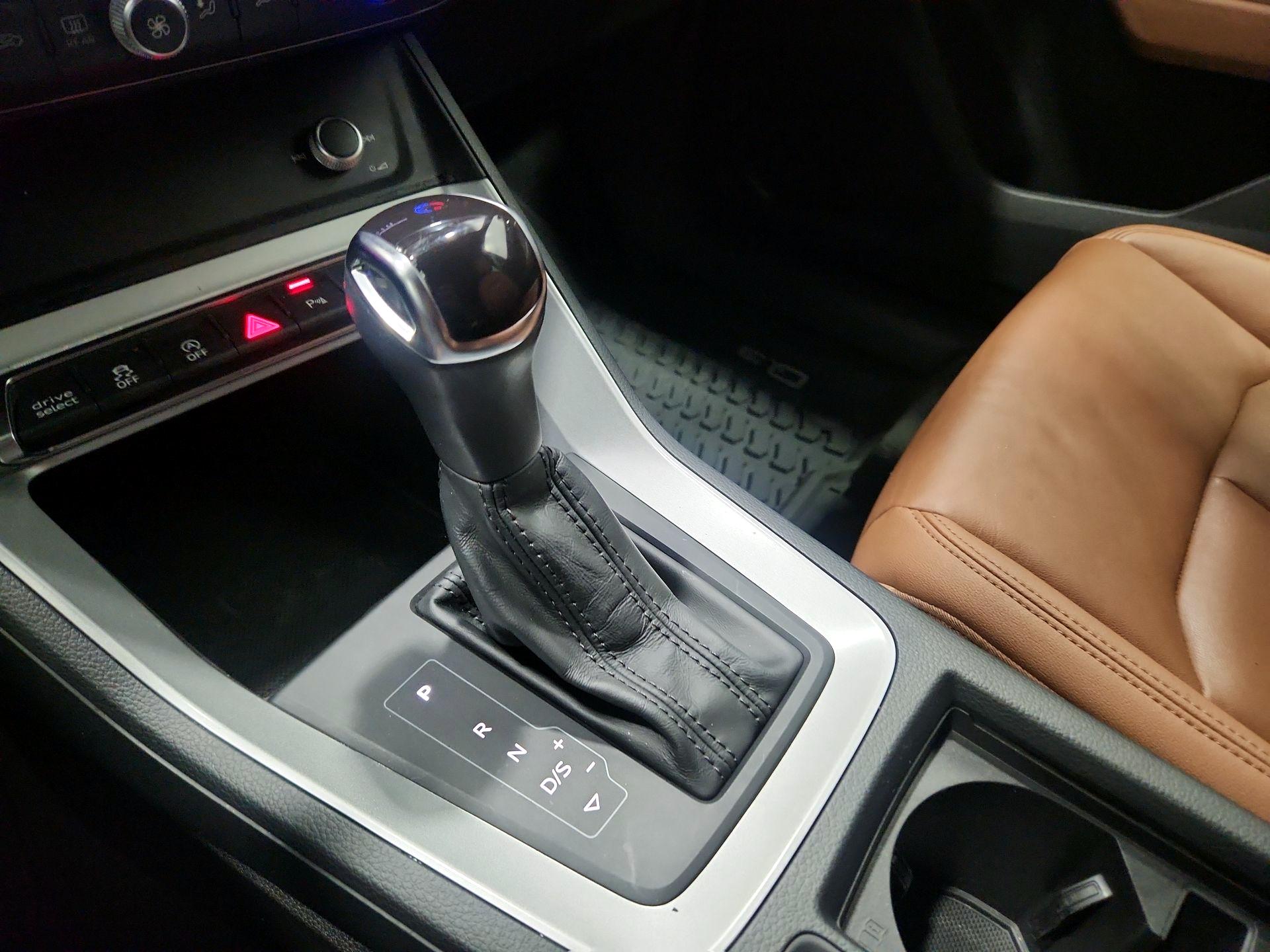 Thumbnail: 2022 Audi Q3 - 17